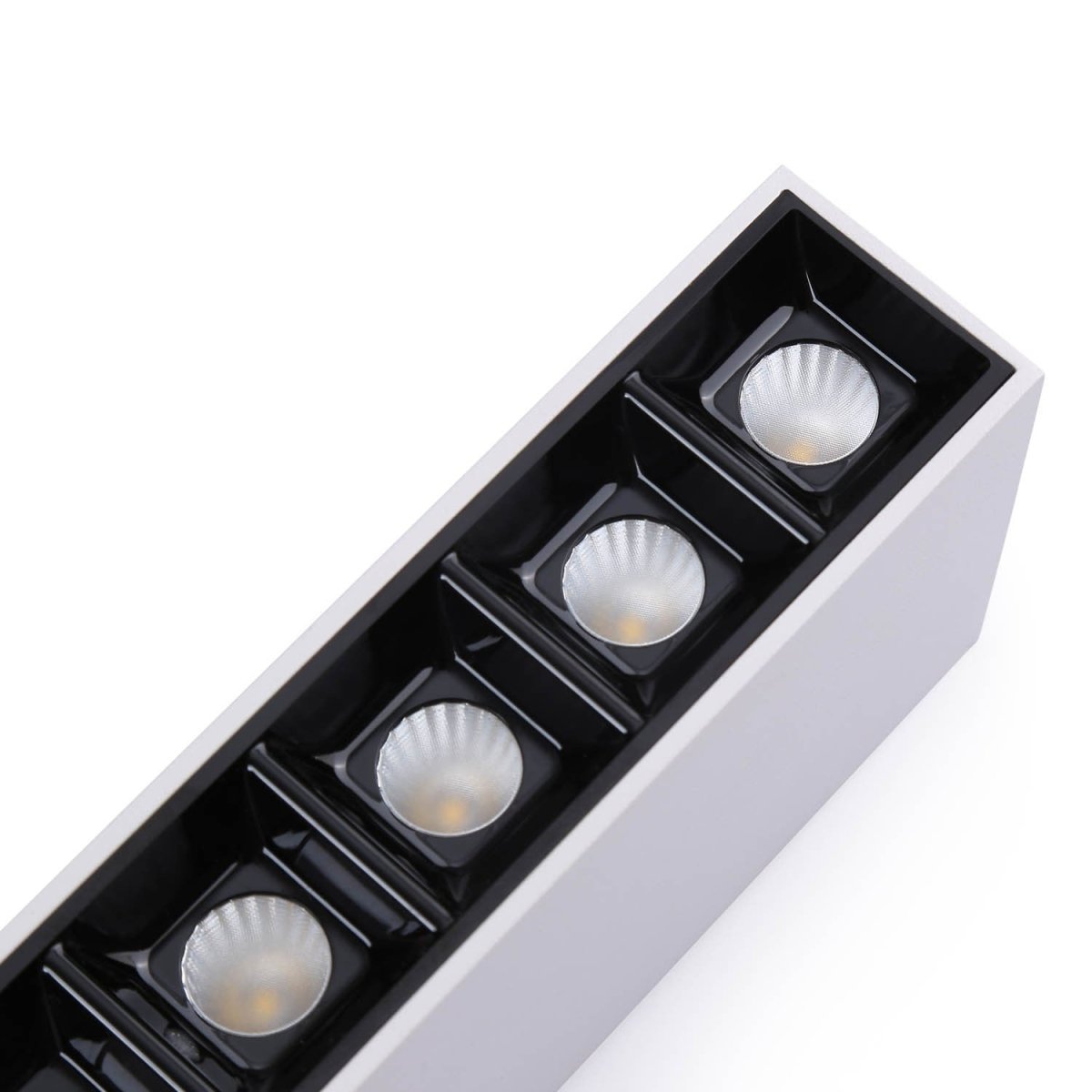 Foco lineal LED superficie - 10W - UGR18 - CRI90 - Chip OSRAM - Barcelona Led-