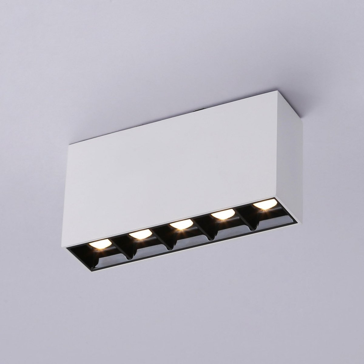 Foco lineal LED superficie - 10W - UGR18 - CRI90 - Chip OSRAM - Barcelona Led-