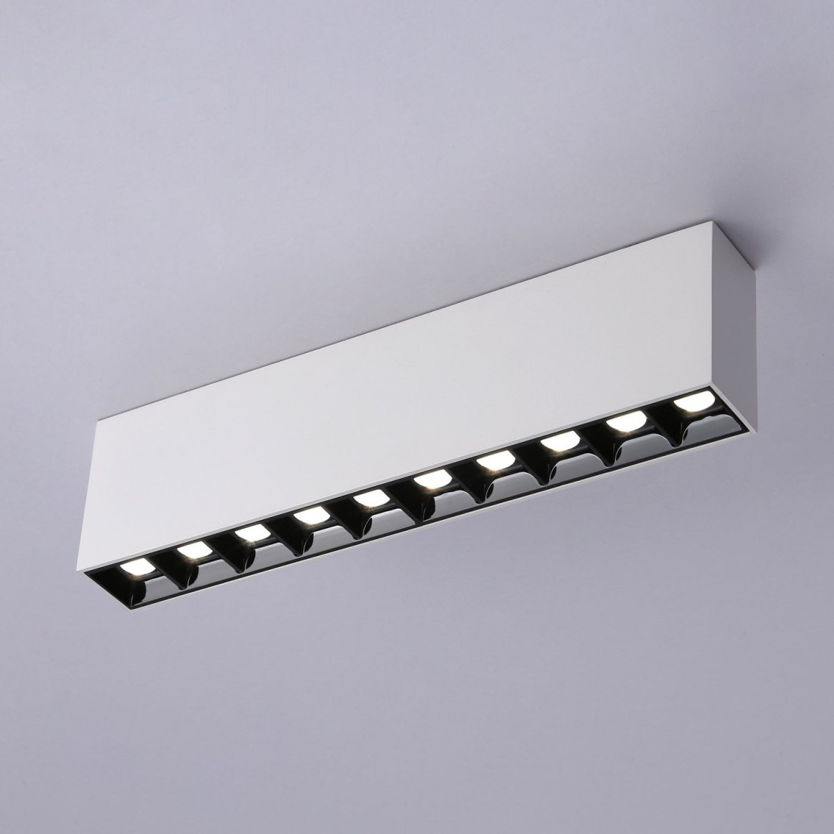 Foco lineal LED superficie color blanco - 20W - UGR18 - CRI90 - Chip OSRAM - Barcelona Led-