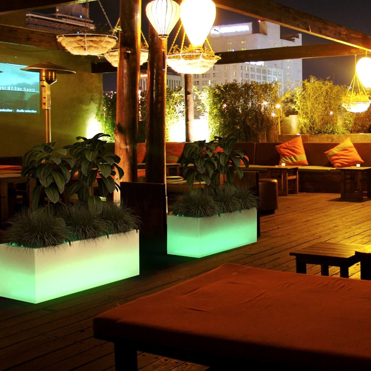 Macetero LED RGBW recargable - 12W - IP67 (15)