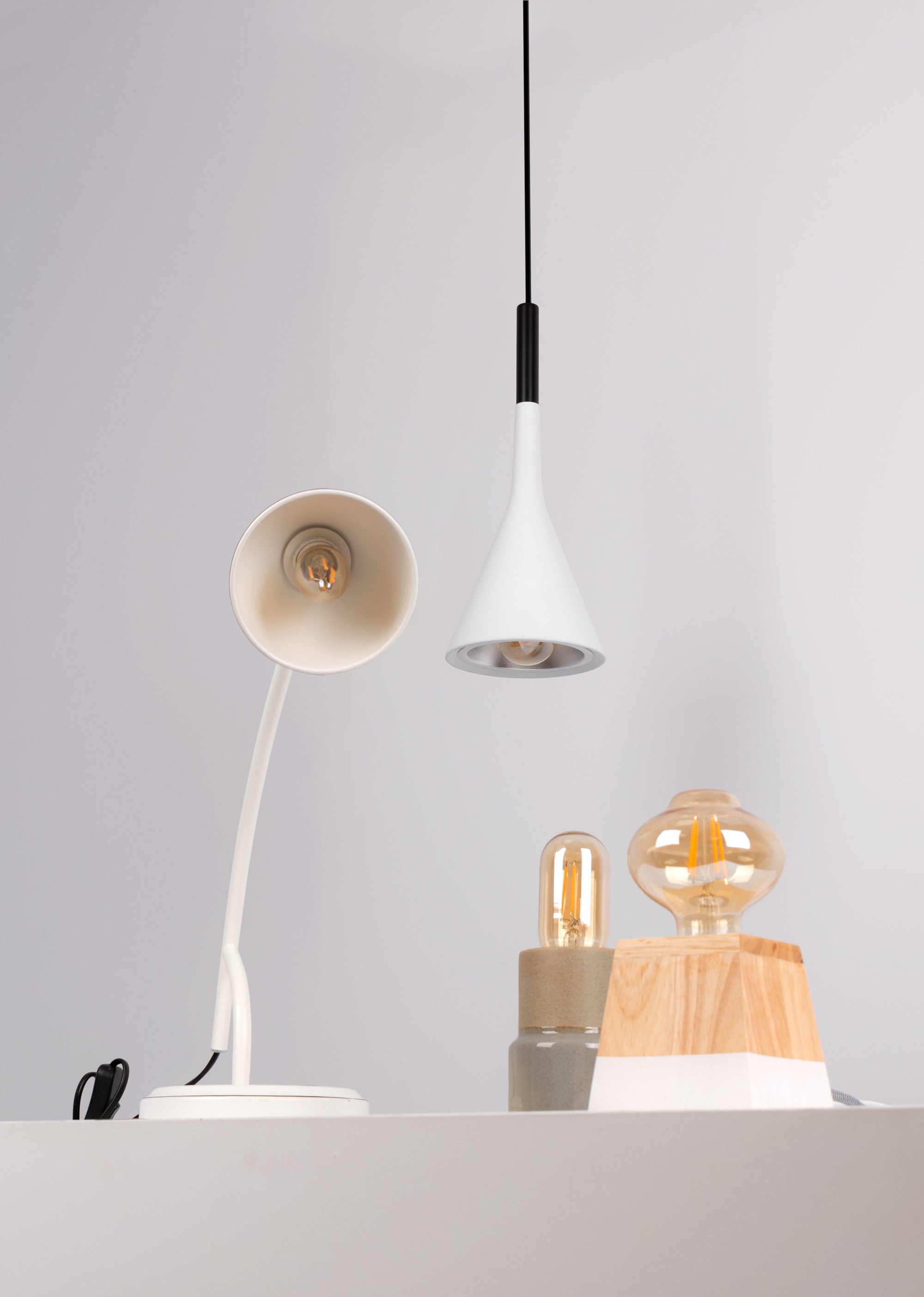 Bombilla LED filamento Vela E14 C35 - 4W - Vintage - 2200K (4)