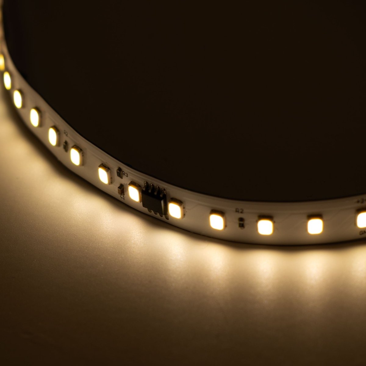 Tira LED monocolor inteligente IC 24V DC - 15W/m - IP20 - 120LED/m - Ancho 10mm - 10 metros - Barcelona Led-