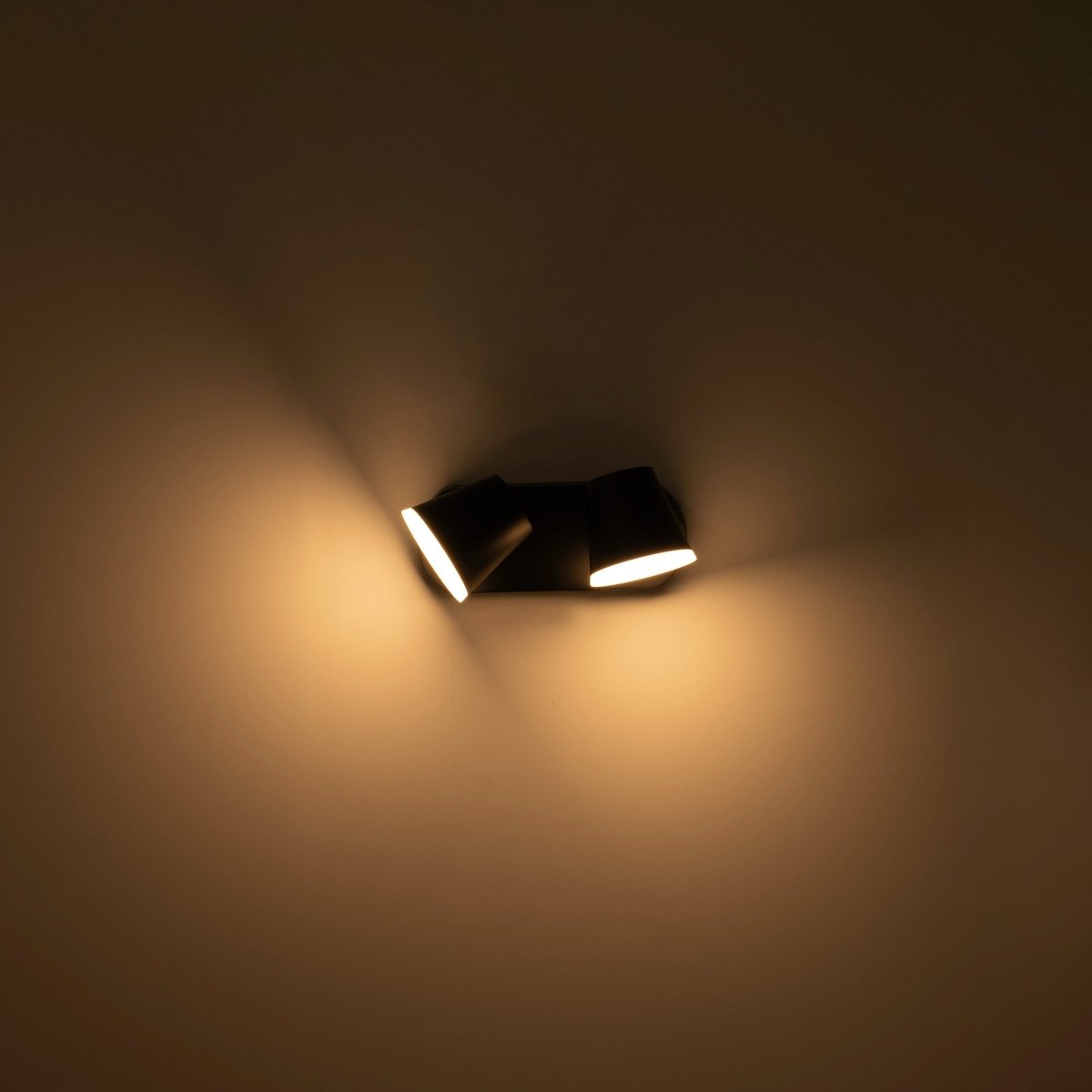 Aplique de pared exterior doble "Tura" - 20,5W - Orientable - 3000K - IP54 - Barcelona Led-Decoración