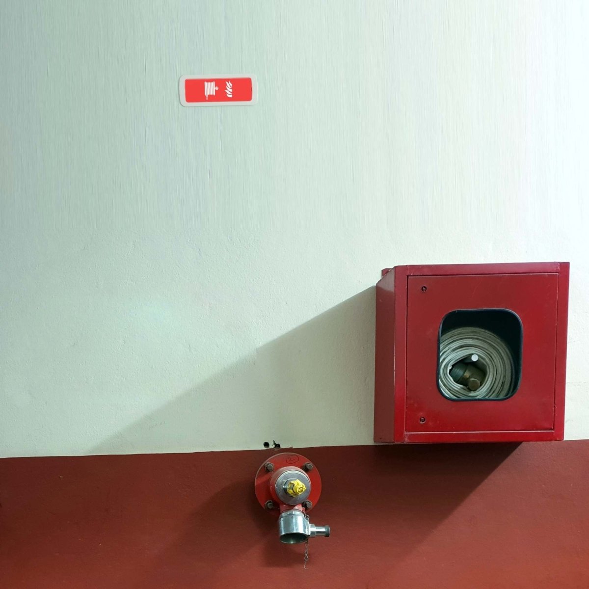 KIT Pictograma autoadhesivo "Boca de incendio" + Luz de emergencia 3W - Barcelona Led-