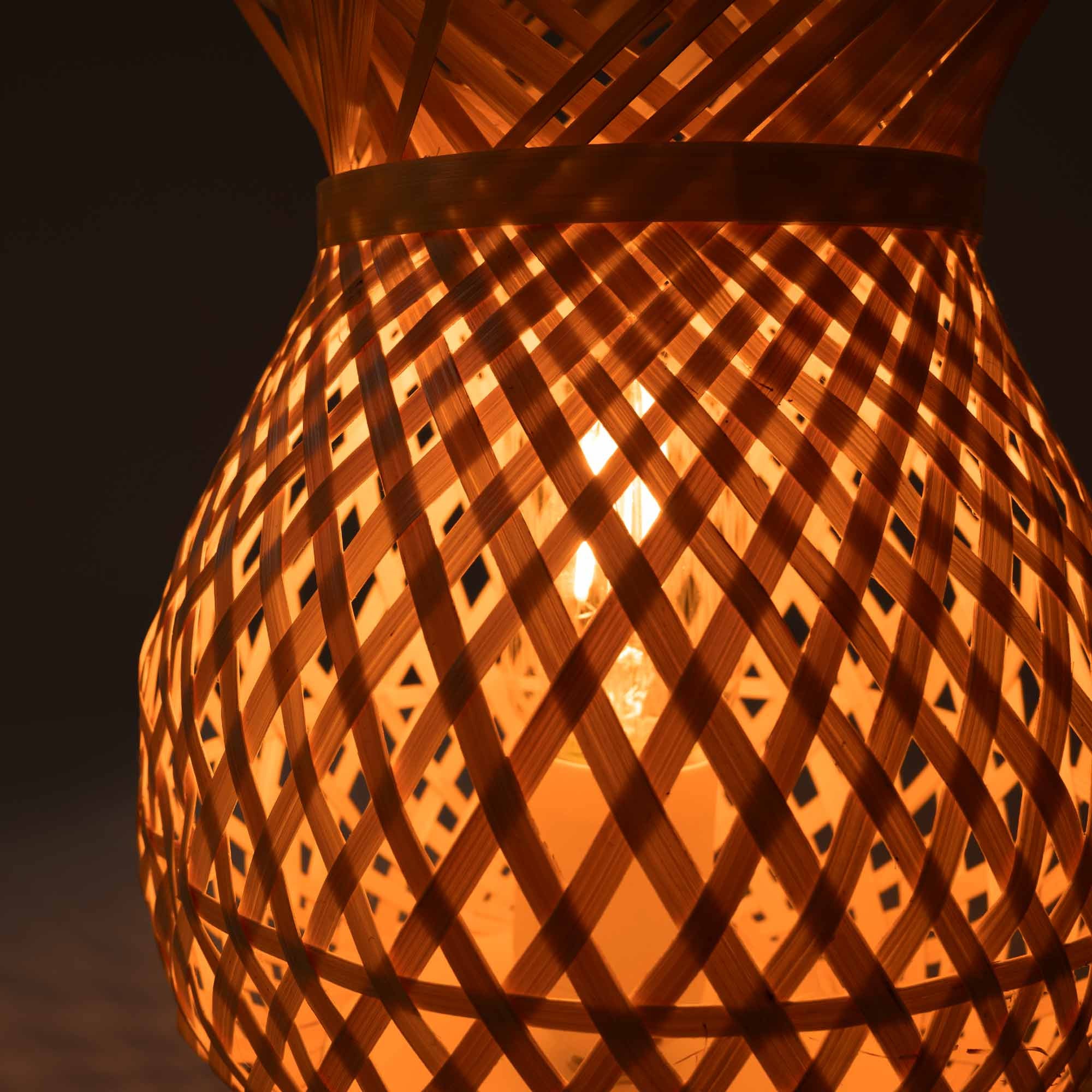 Lámpara de mesa de mimbre "VIMET" (7)