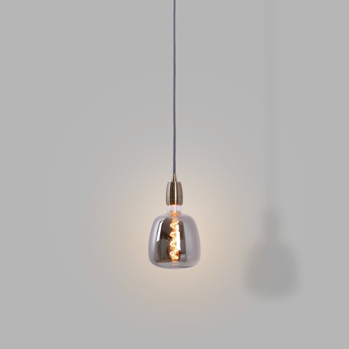 Bombilla decorativa LED de filamento - E27 D140 - Regulable - 4W - 1800K - Barcelona Led-