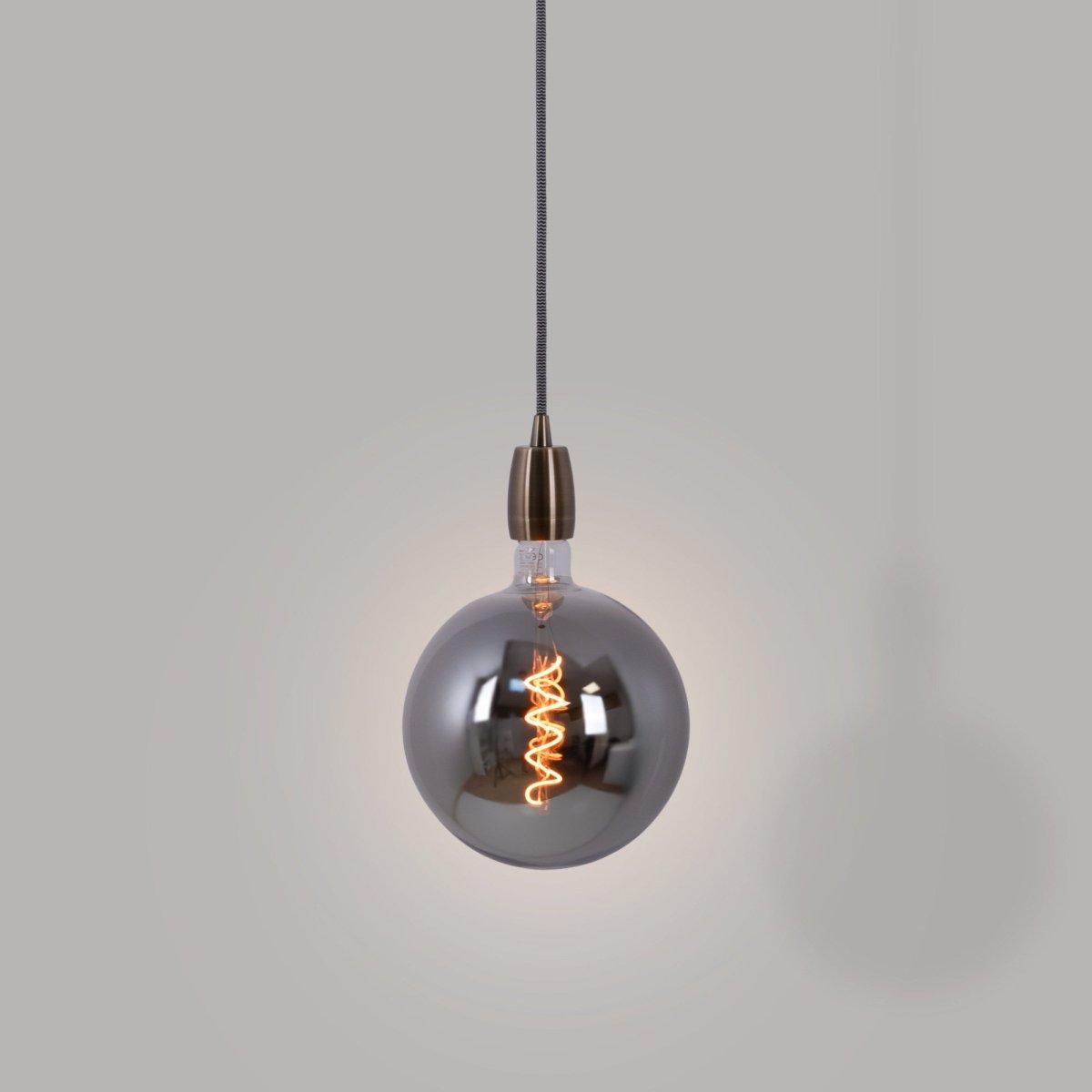 Bombilla decorativa globo filamento con tinte ahumado "Smoky" E27 G200 - Regulable - 4W - 1800K - Barcelona Led-