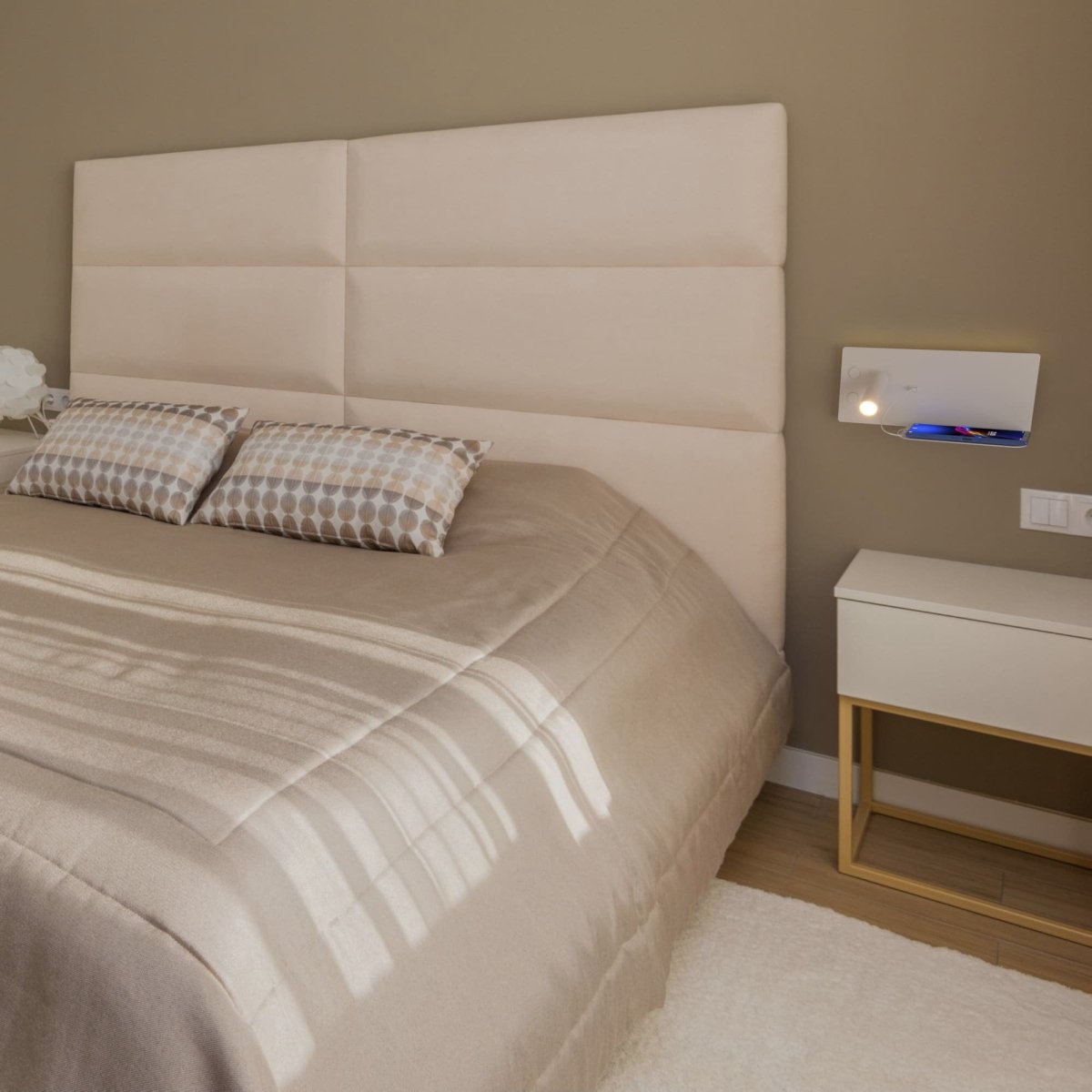 Aplique de pared para lectura con puerto USB "Kerta" - Iluminación doble - 3W+7W - Barcelona Led-Decoración