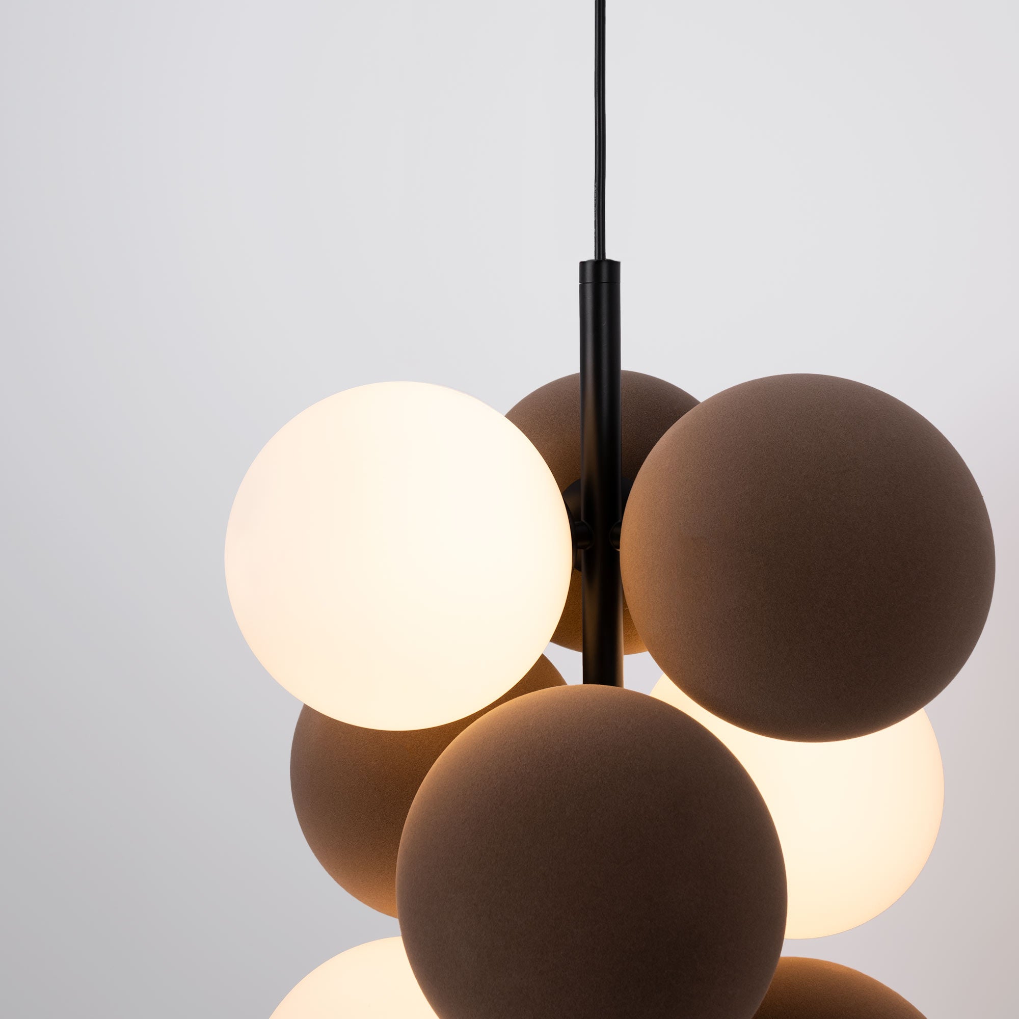 Lámpara acústica colgante vertical "DRAC" - 4 esferas luminosas y 6 esferas absorbentes (12)