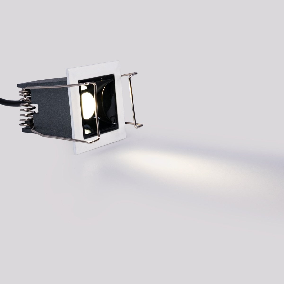 Foco lineal LED empotrable 2W - UGR18 - CRI90 - Chip OSRAM - Barcelona Led-