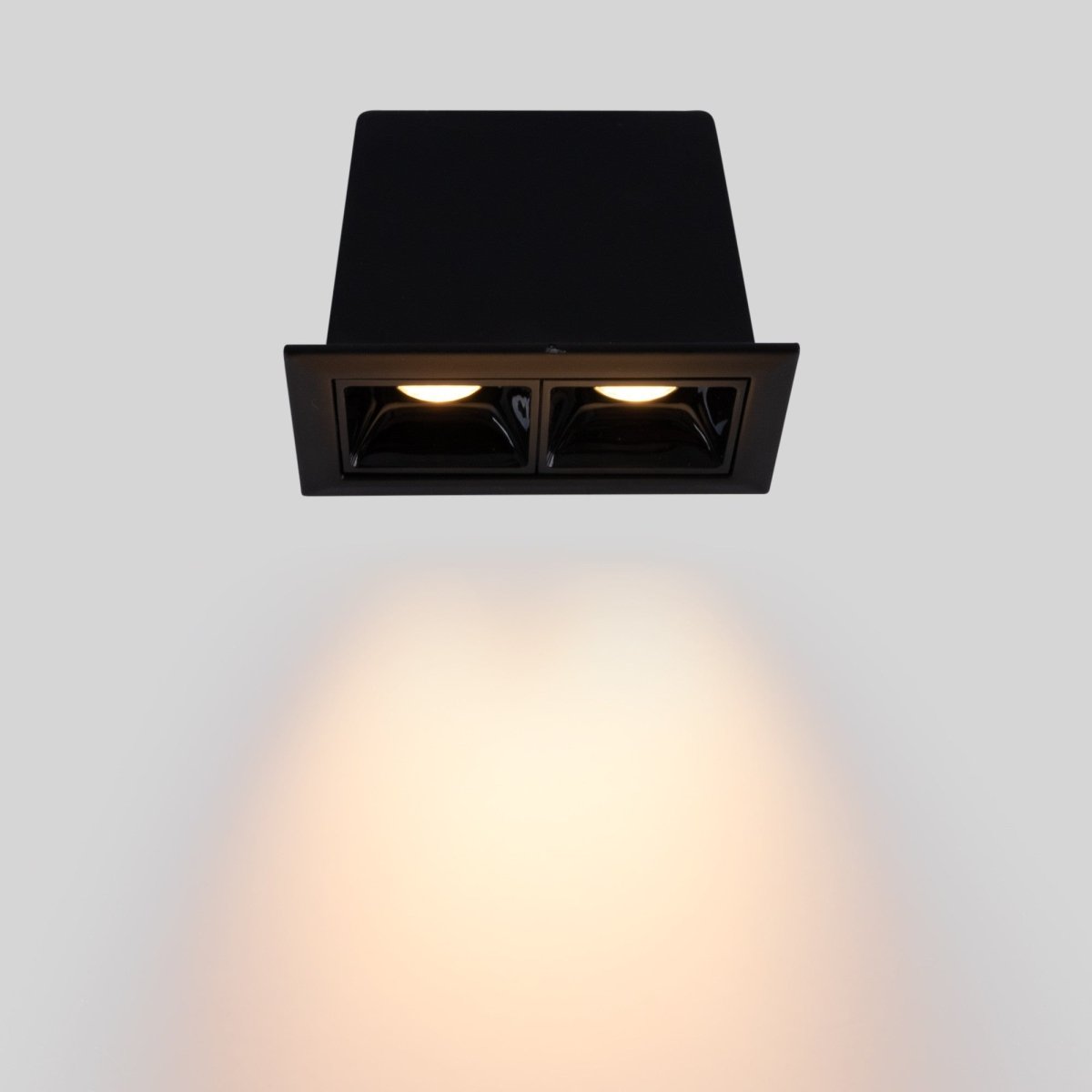 Foco lineal LED empotrable 4W - UGR18 - CRI90 - Chip OSRAM - Barcelona Led-