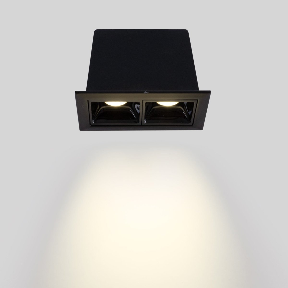 Foco lineal LED empotrable 4W - UGR18 - CRI90 - Chip OSRAM - Barcelona Led-