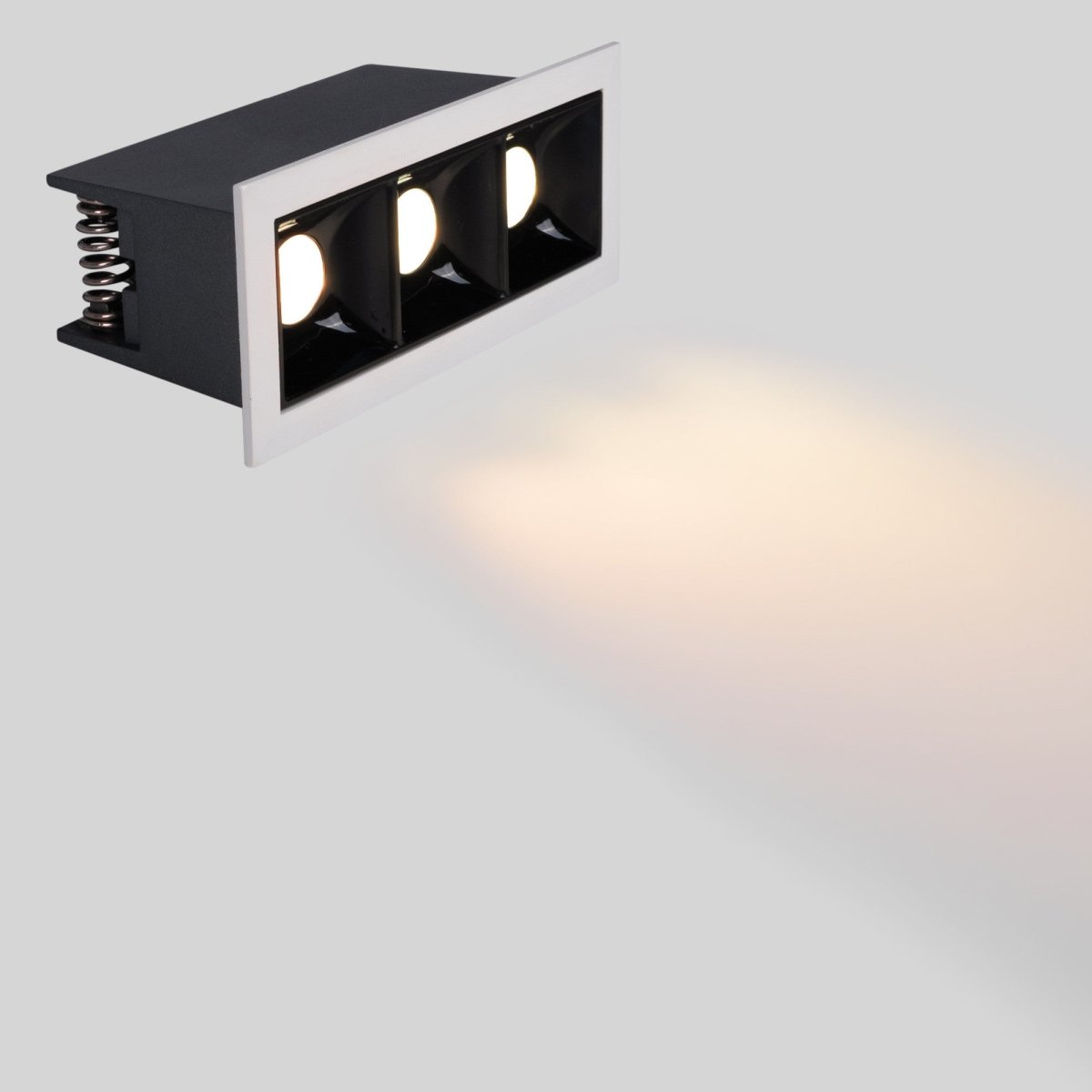Foco lineal LED empotrable triple 6W - UGR18 - CRI90 - Chip OSRAM - Barcelona Led-