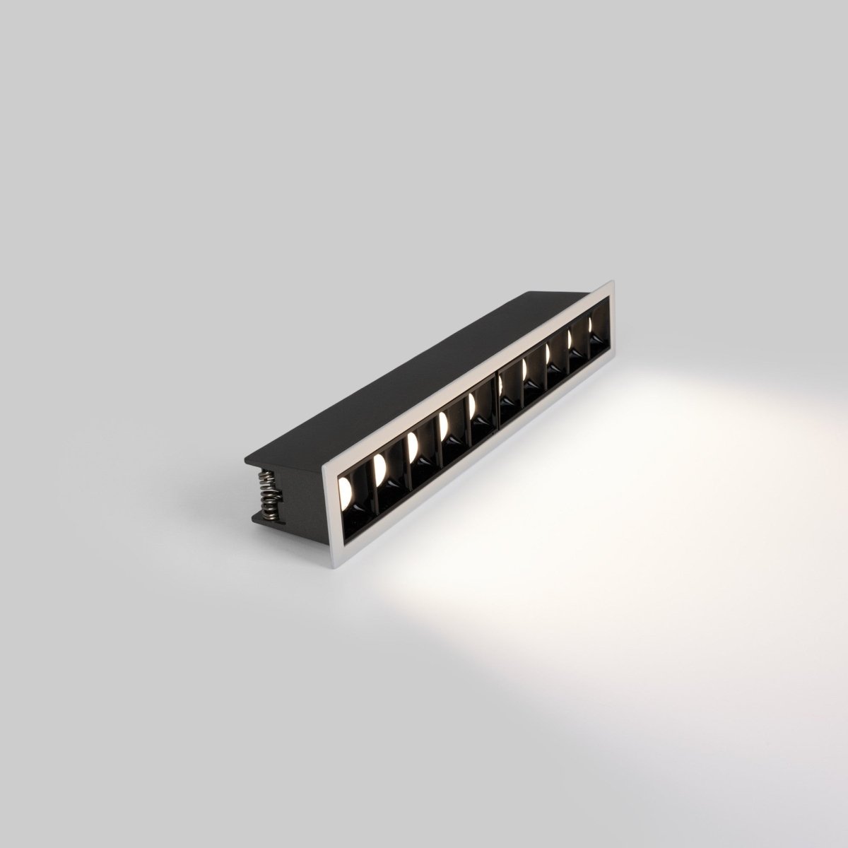 Foco lineal LED empotrable 20W - UGR18 - CRI90 - Chip OSRAM - Barcelona Led-