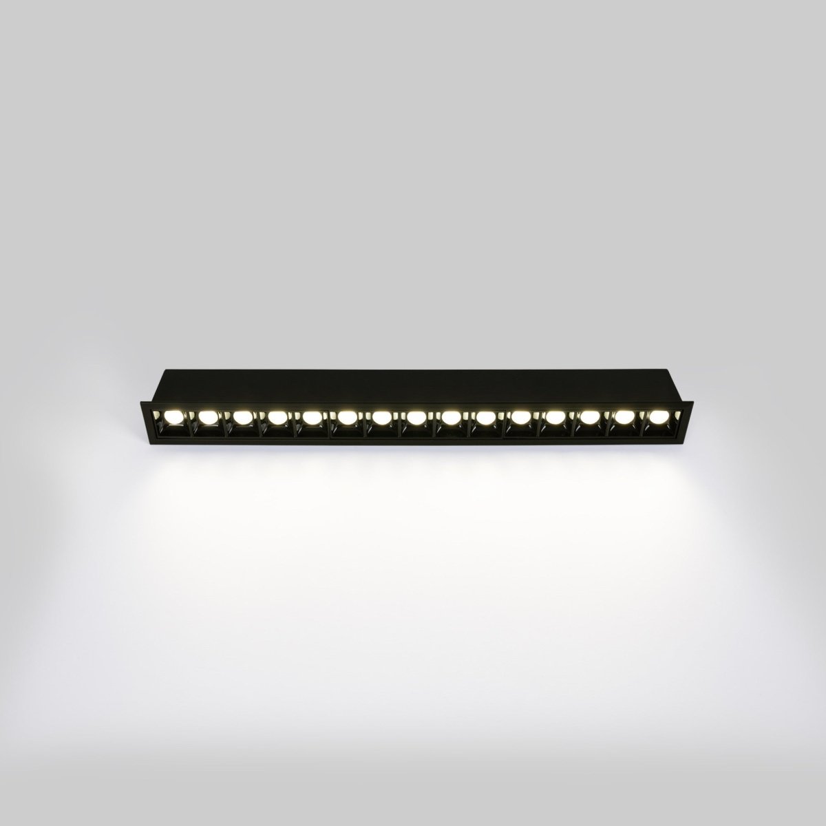 Foco lineal LED empotrable 30W - UGR18 - CRI90 - Chip OSRAM - Barcelona Led-