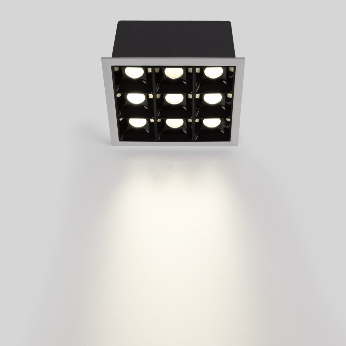 Downlight LED cuadrado empotrable 18W - 9 Focos - UGR18 - CRI90 - Chip OSRAM - Barcelona Led-
