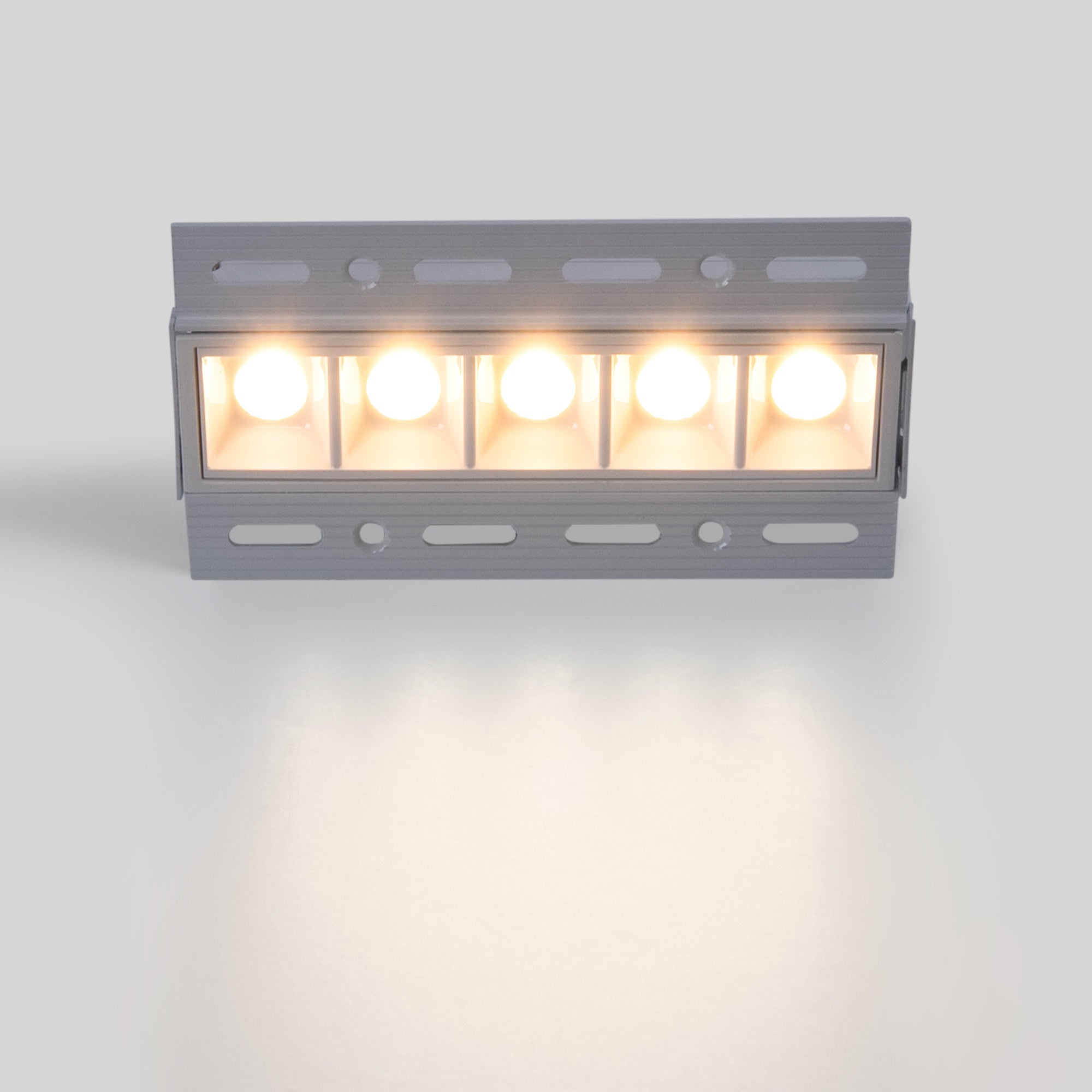 Foco lineal LED trimless / integración - 12W - UGR18 - CRI90 (51)