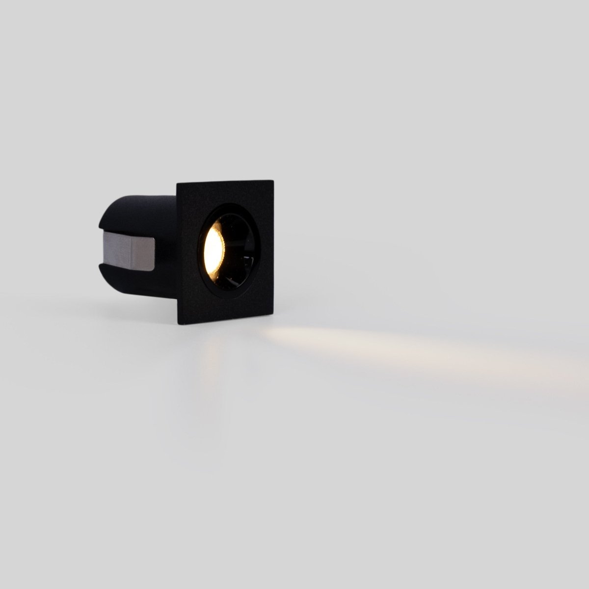Downlight LED empotrable cuadrado 2W - Chip Osram - UGR18 -  Corte Ø 25mm - Negro - Barcelona Led-