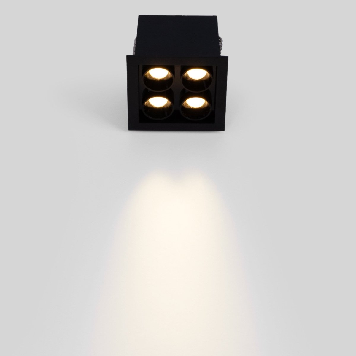 Downlight LED empotrable cuadrado 8W - Chip Osram - UGR18 - Corte 48 x 48 mm - Barcelona Led-