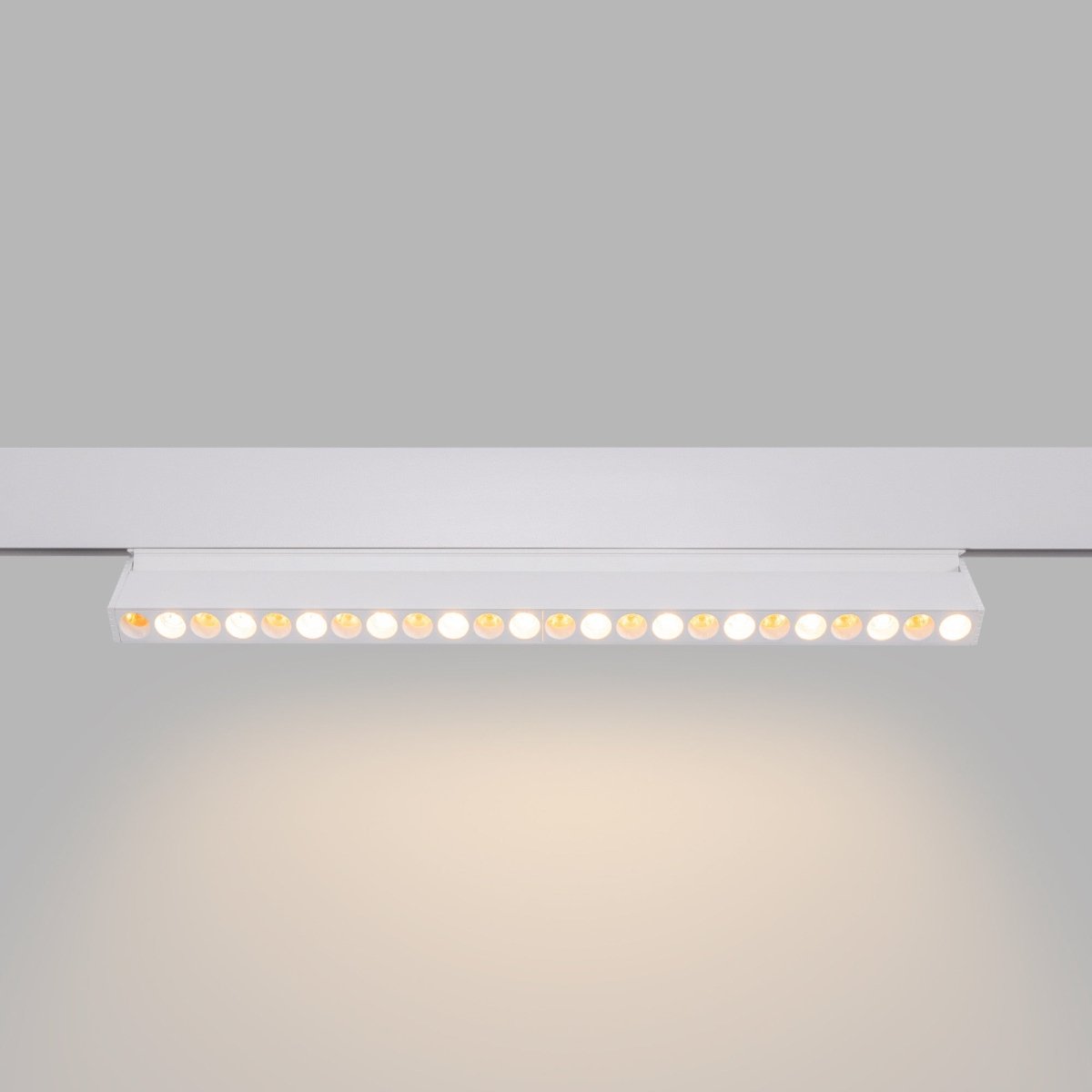 Luminaria lineal orientable para carril magnético CCT - 20W - UGR18 - Mi Light - Barcelona Led-