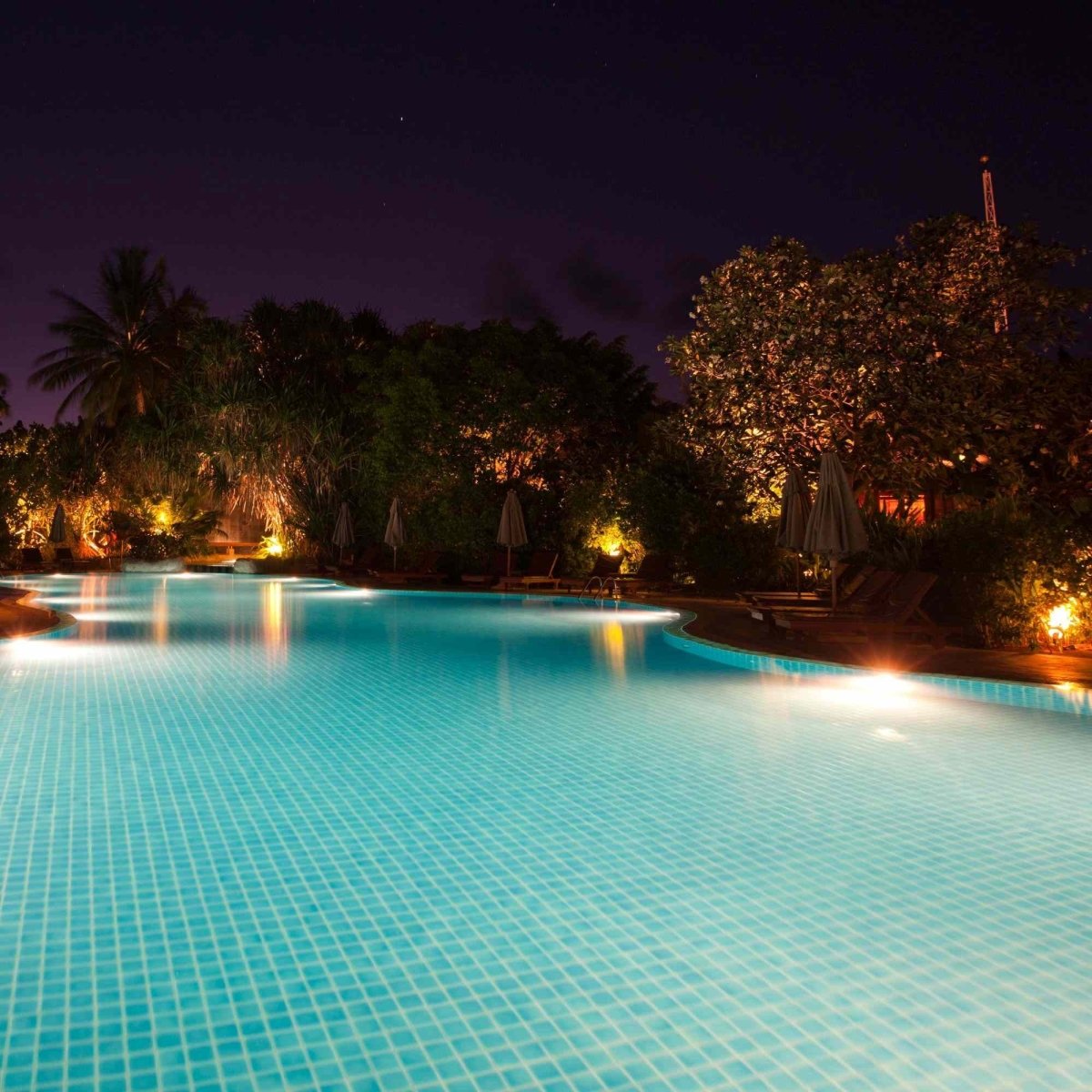 Foco LED para piscina de superficie 12V AC - 24W - Sumergible - IP68 - Barcelona Led-