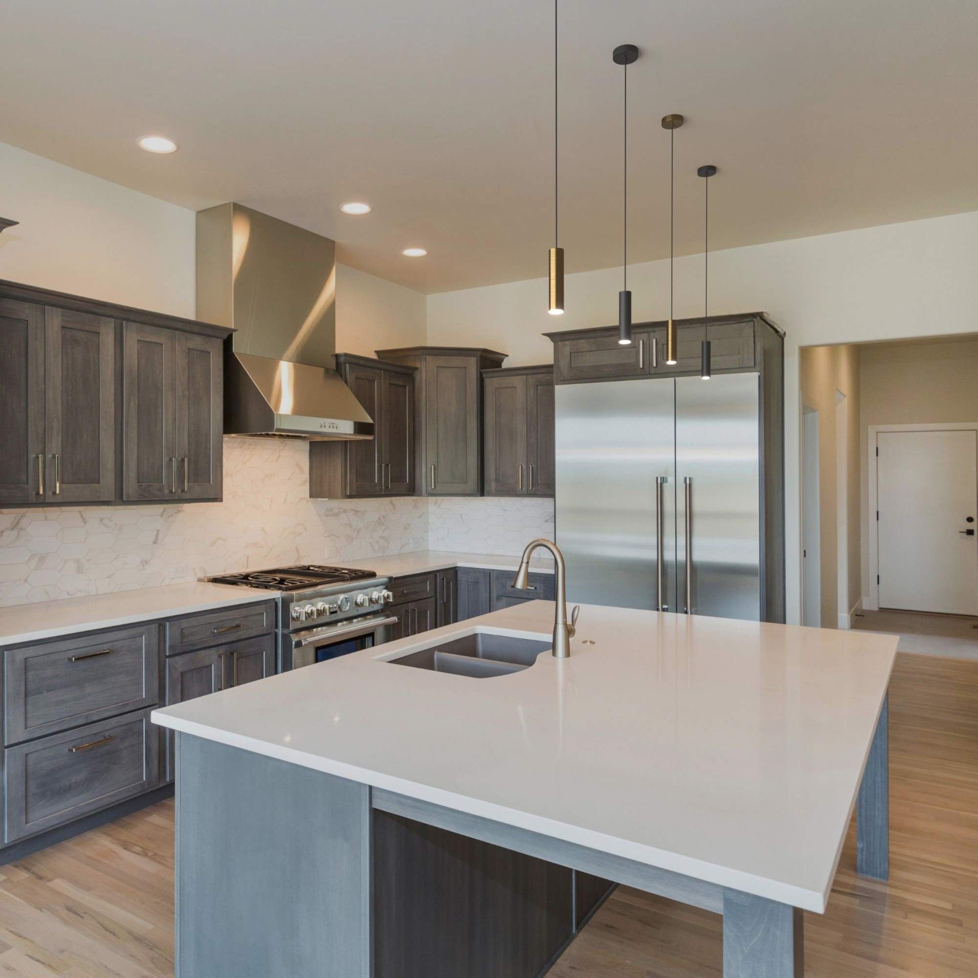 Lámpara colgante minimalista "Bila" - GU10 (30)