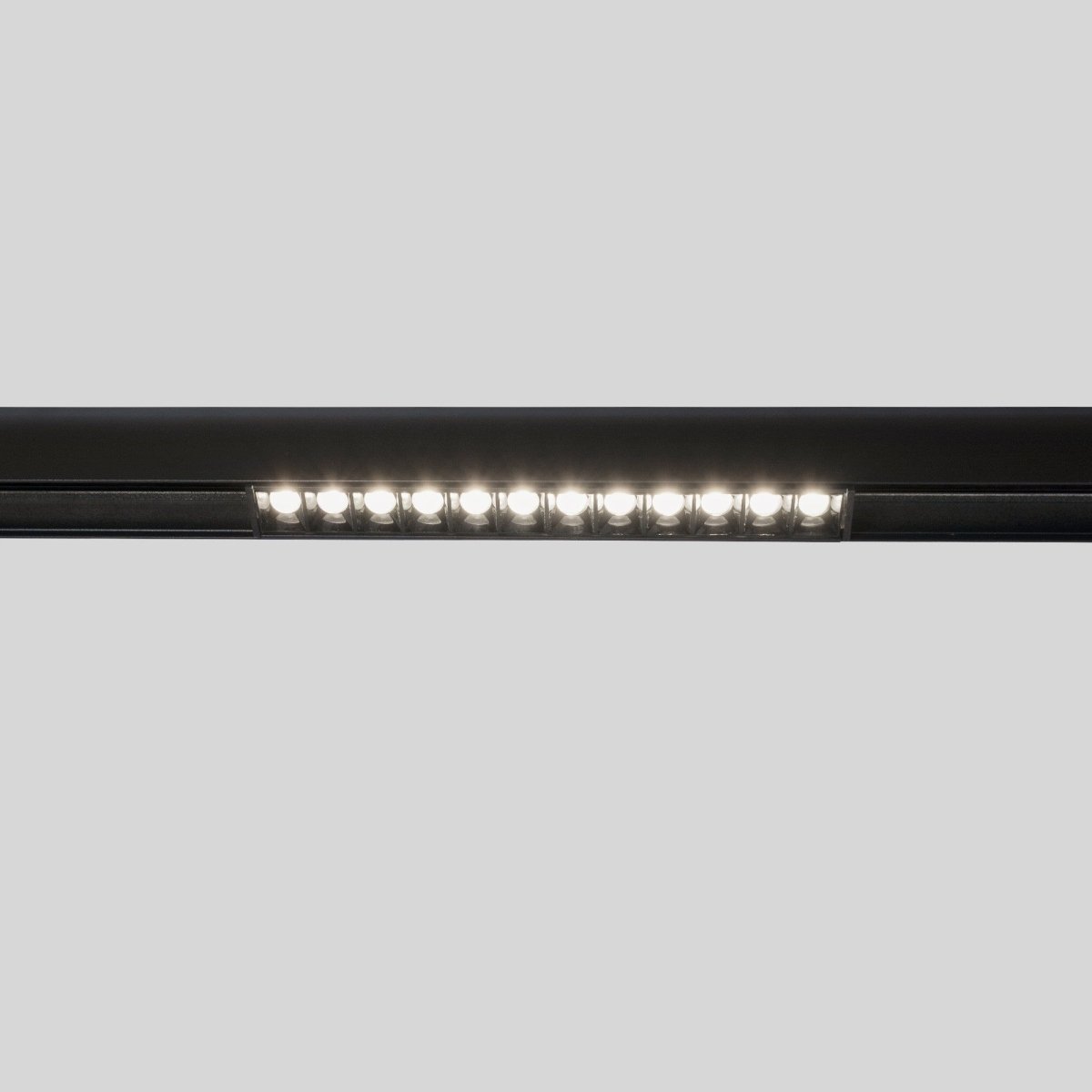 Foco lineal para carril magnético 48V CCT - 12W - DALI-2 regulable - UGR18 - Barcelona Led-