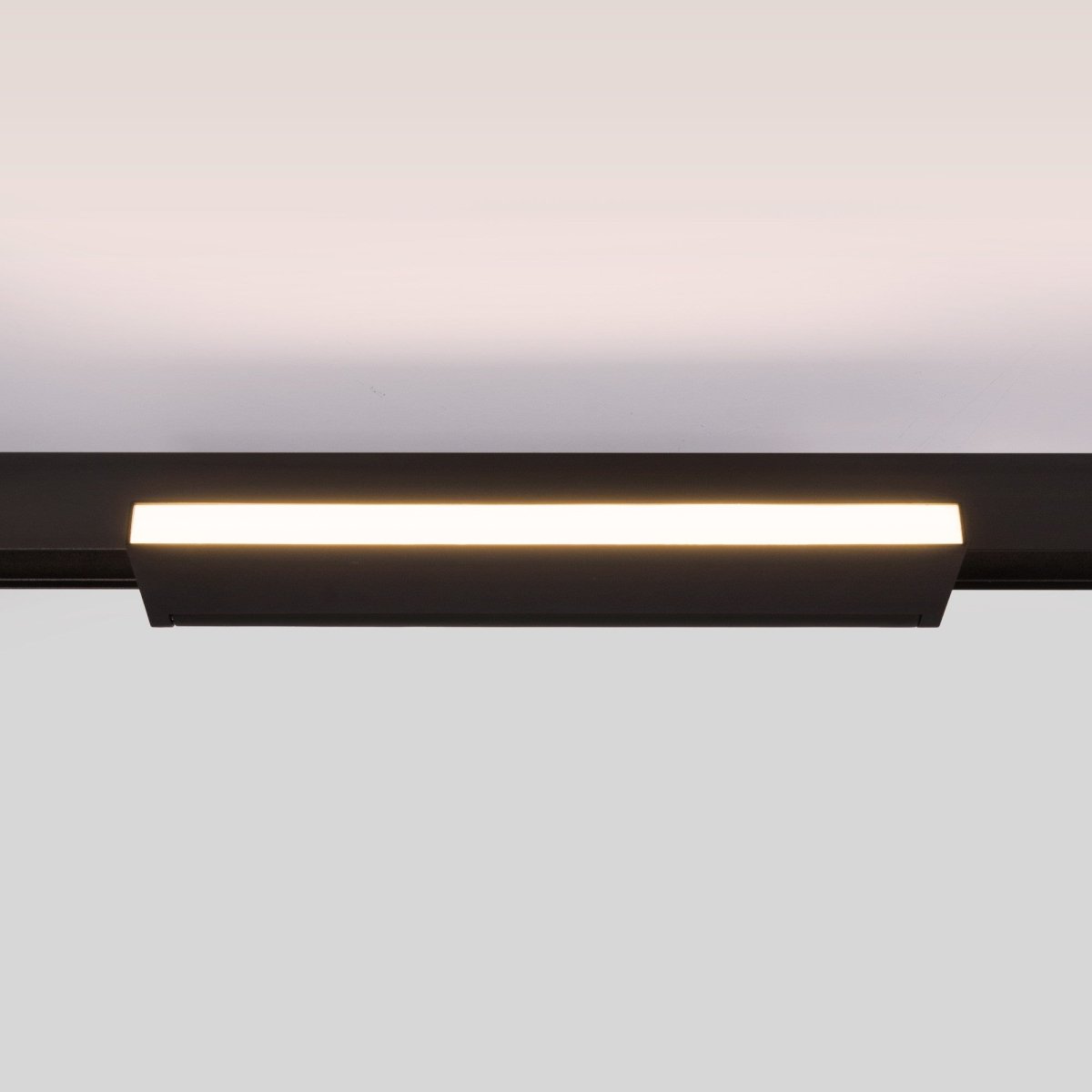 Foco lineal opal orientable carril magnético 48V CCT - 18W - DALI-2 regulable - Barcelona Led-