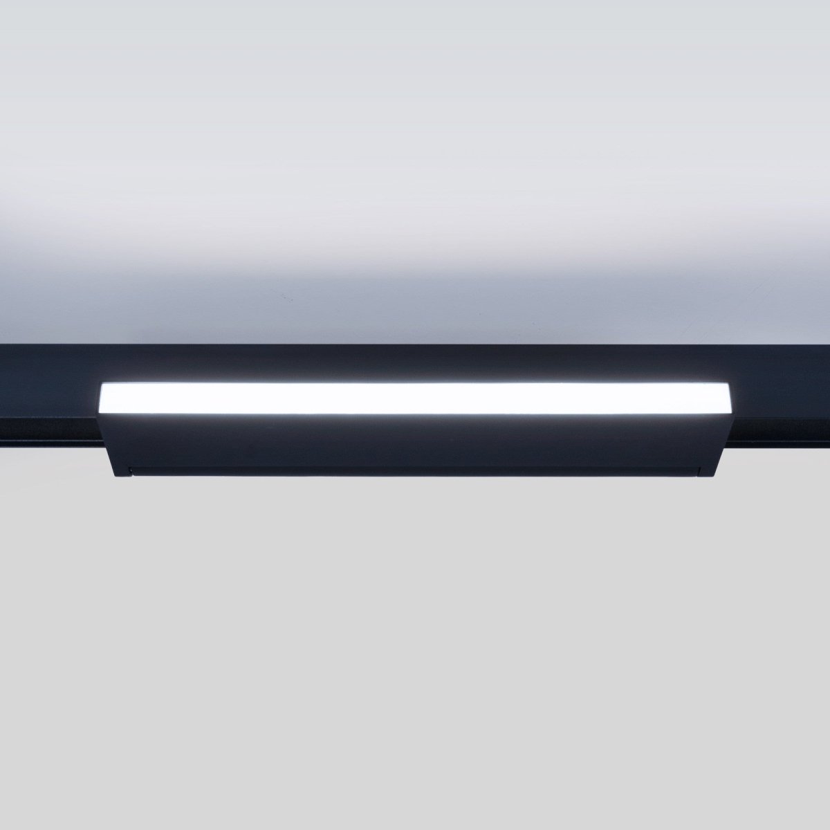 Foco lineal opal orientable carril magnético 48V CCT - 18W - DALI-2 regulable - Barcelona Led-