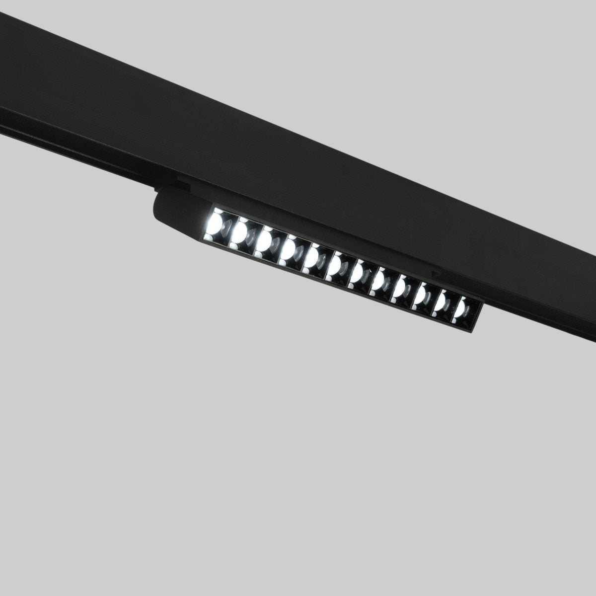 Foco lineal orientable para carril magnético 48V CCT - 12W - DALI regulable - UGR18 - Barcelona Led-