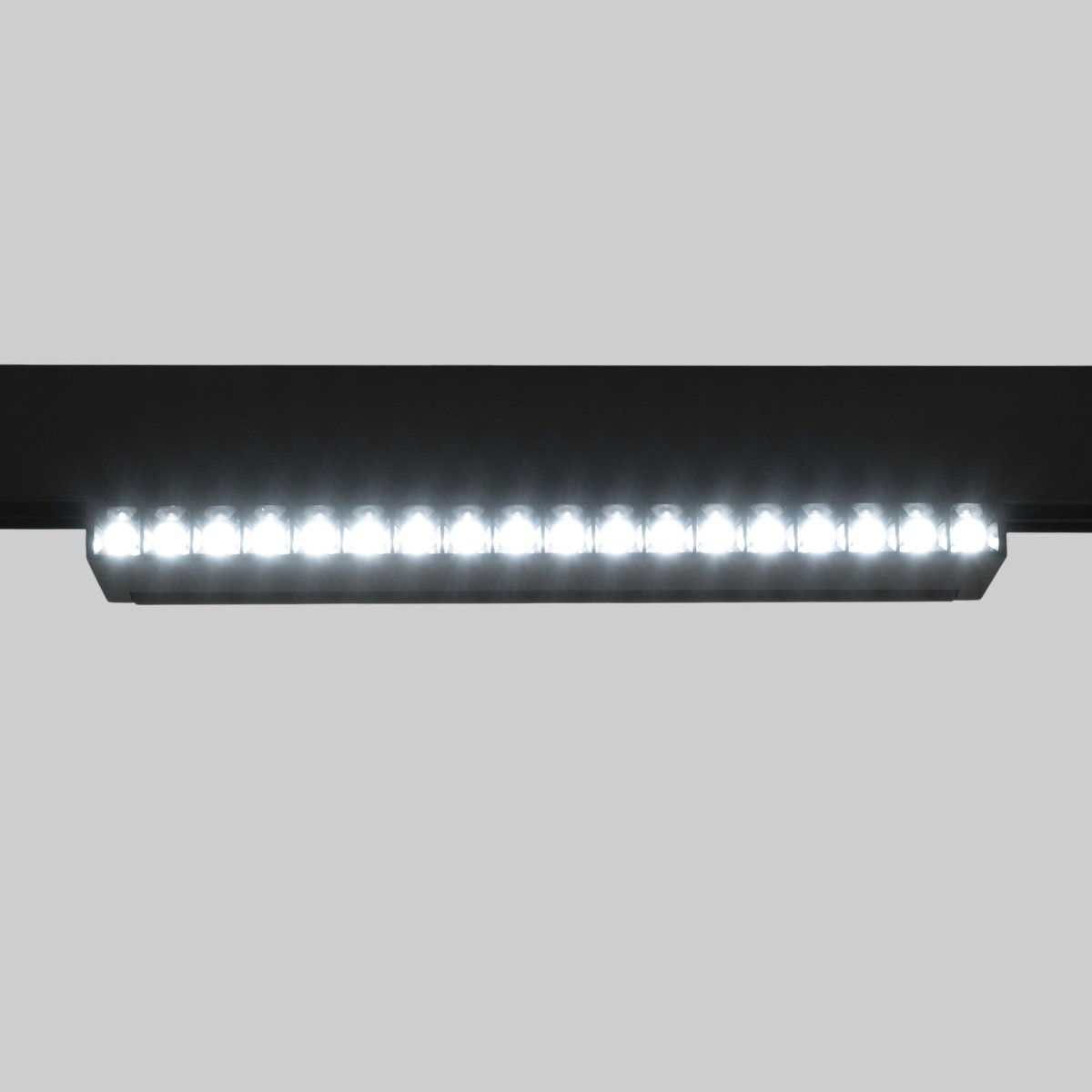 Foco lineal orientable para carril magnético 48V CCT - 18W - Regulación DALI-2 - UGR18 - Barcelona Led-