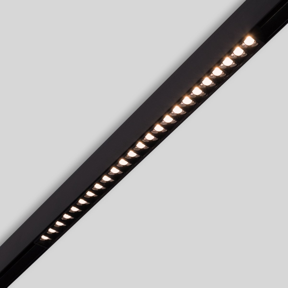 Foco lineal para carril magnético 48V CCT - 20W - Regulación DALI-2 - UGR18 - Barcelona Led-