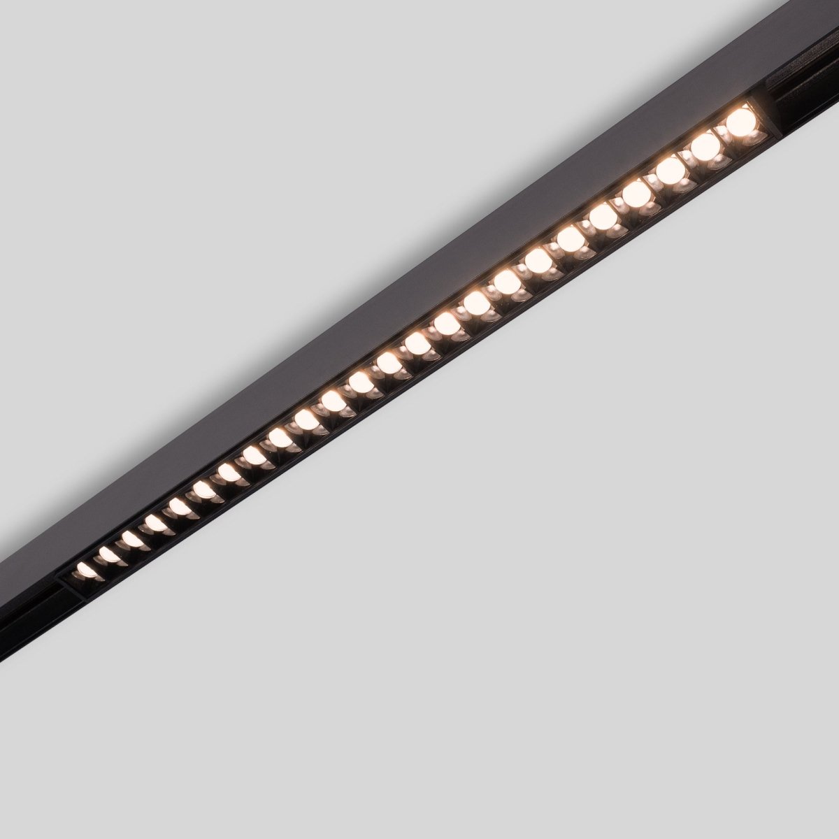 Foco lineal para carril magnético 48V CCT - 20W - Regulación DALI-2 - UGR18 - Barcelona Led-