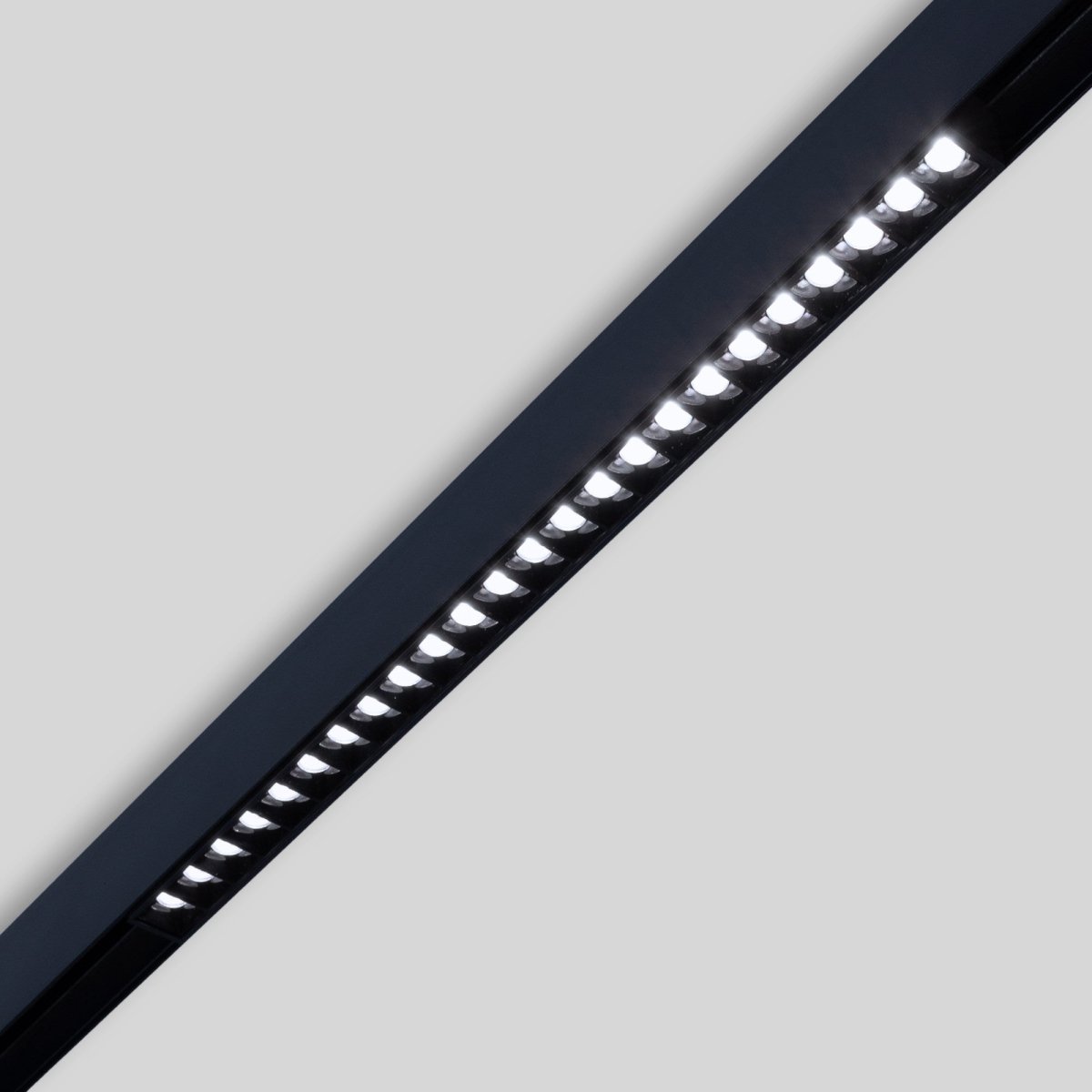 Foco lineal para carril magnético 48V CCT - 20W - Regulación DALI-2 - UGR18 - Barcelona Led-
