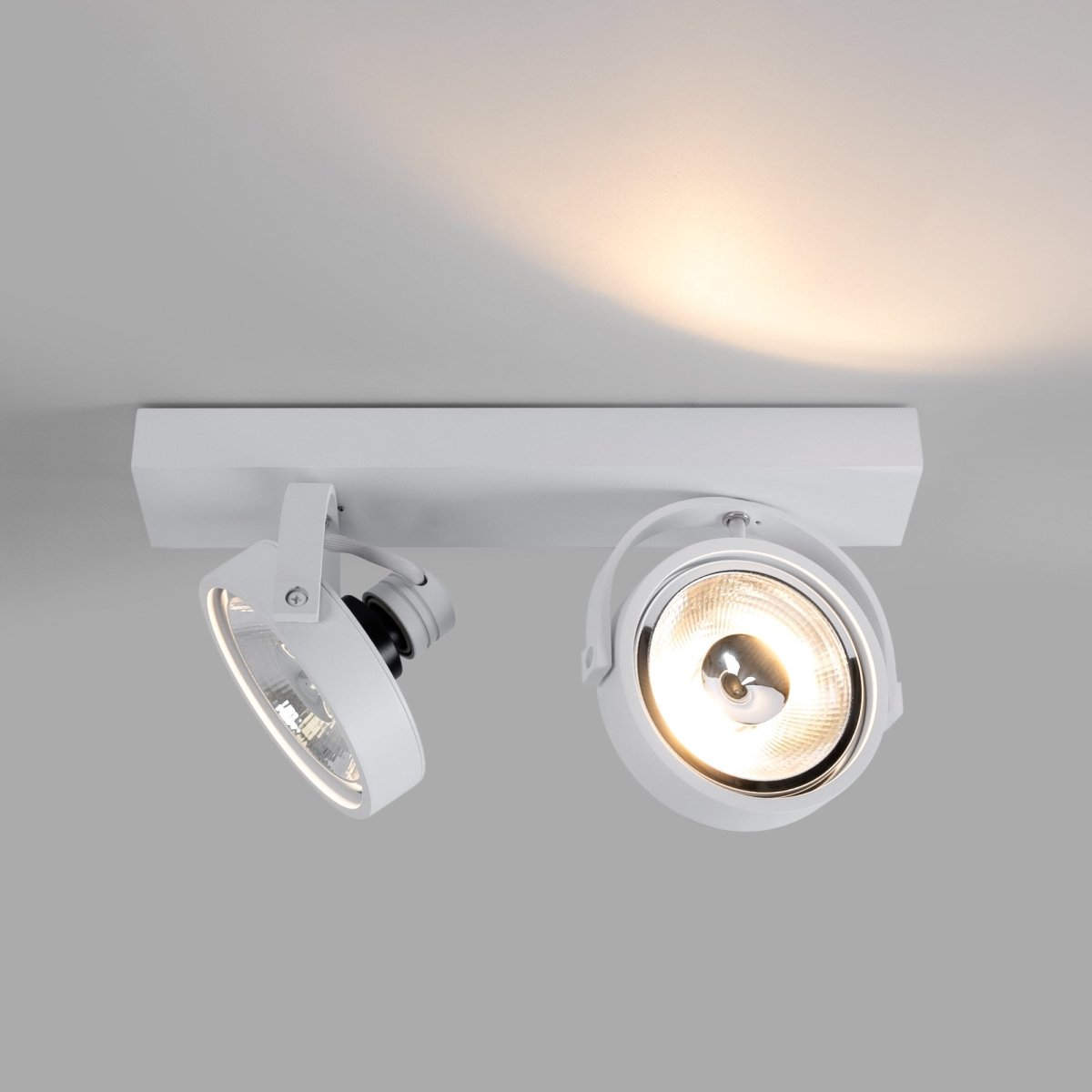Foco de techo doble orientable "IRIS" + 2 bombillas AR111 GU10 - Barcelona Led-Decoración