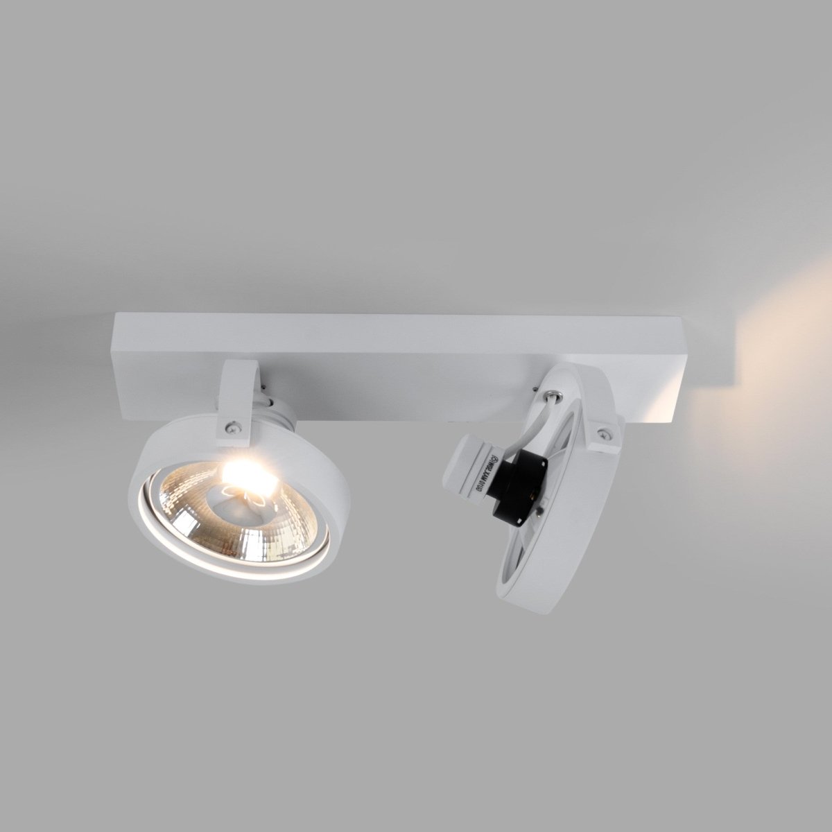 Foco de techo doble orientable "IRIS" + 2 bombillas AR111 GU10 - Barcelona Led-Decoración