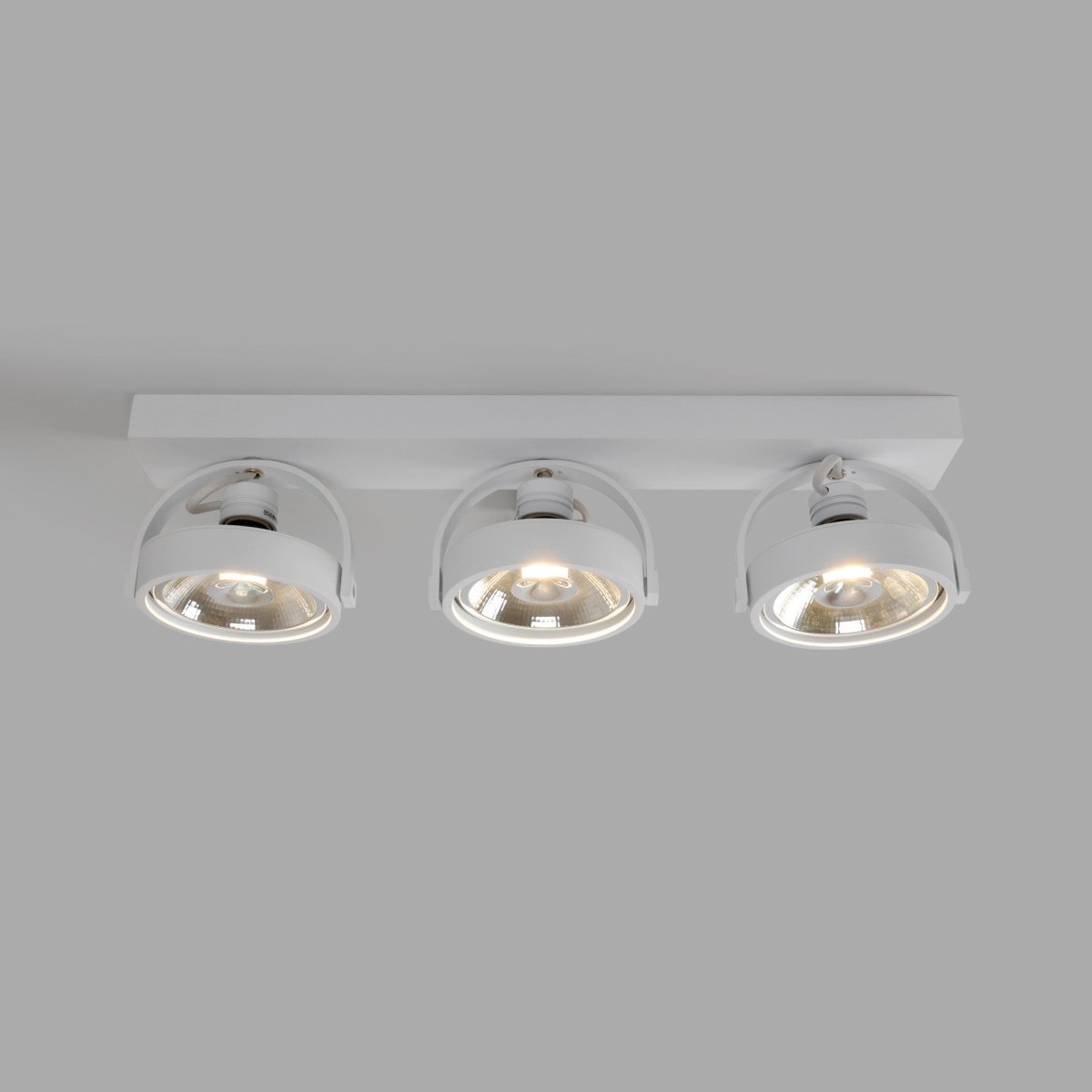 Foco de techo triple orientable "IRIS" + 3 bombillas AR111 GU10 - Barcelona Led-Decoración