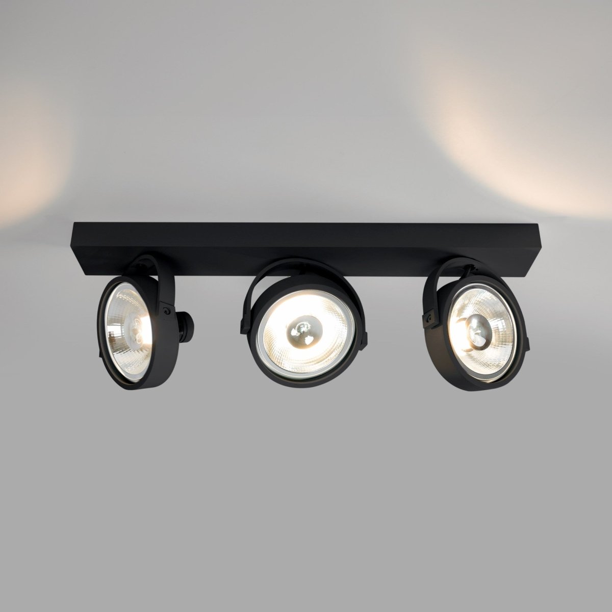 Foco de techo triple orientable "IRIS" + 3 bombillas AR111 GU10 - Barcelona Led-Decoración