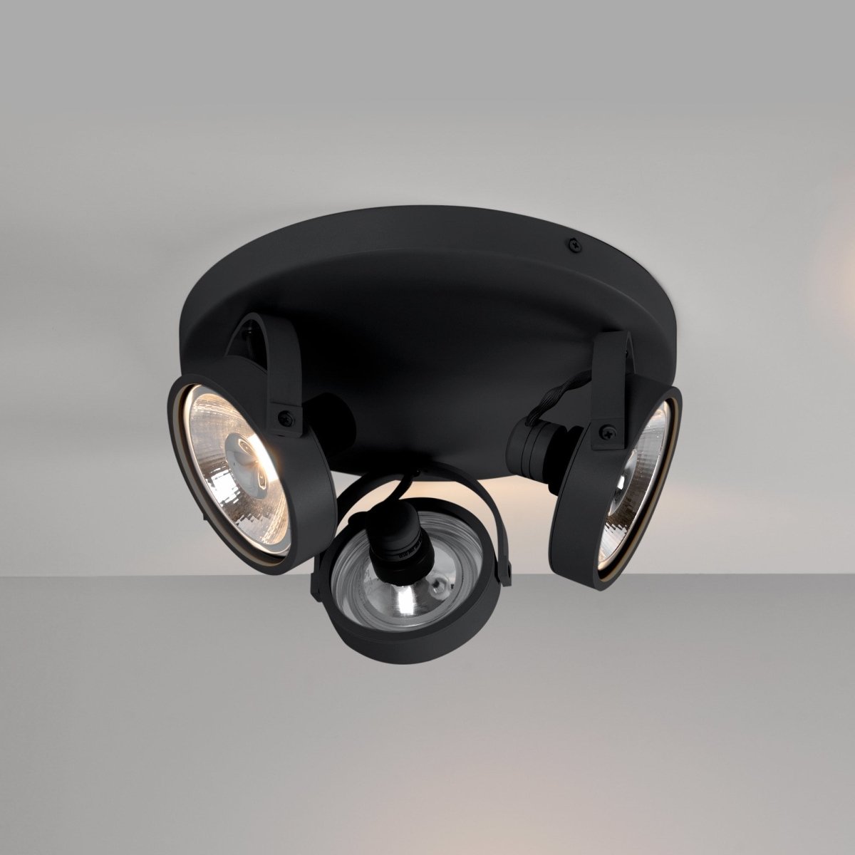 Aplique de techo triple orientable "IRIS 3" + 3 bombillas AR111 - Barcelona Led-Decoración