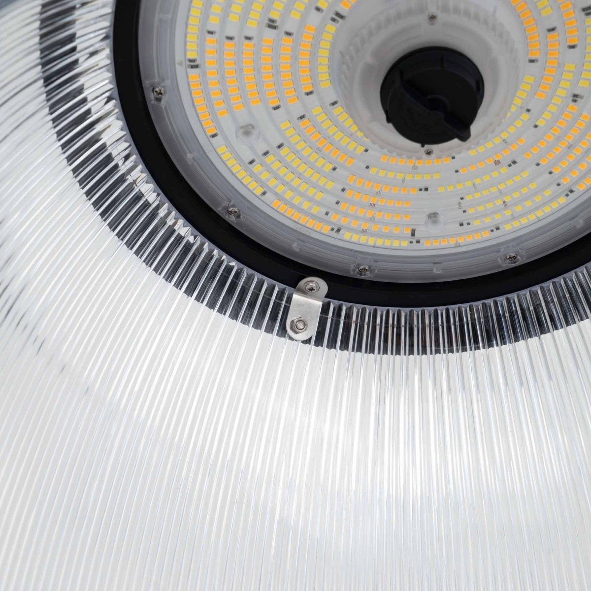 Difusor lumínico de policarbonato para campana LED industrial B8155-200W - B8150-200 - Ángulo 90° - Barcelona Led-Accesorios