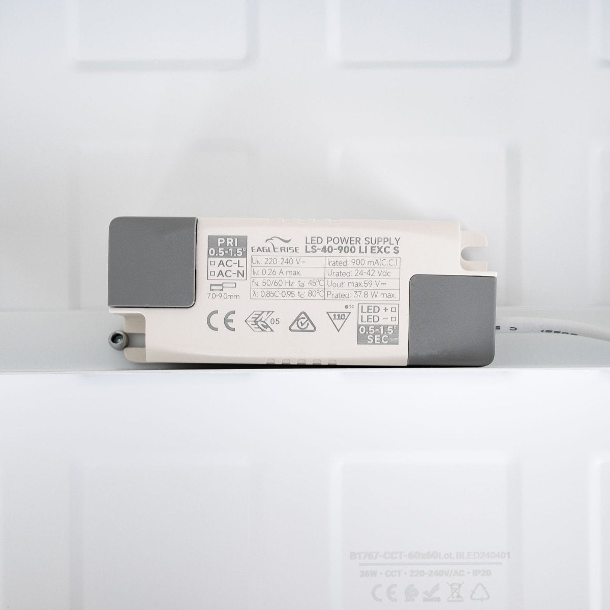 Panel LED de superficie CCT 36W - 60x60 cm - 135lm/W - IP20 - Barcelona Led-