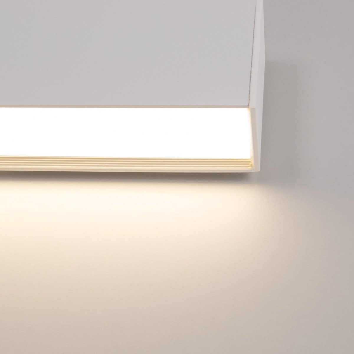 Luminaria lineal LED de suspensión / superficie 24W - Slim - 80cm - 1700lm (15)