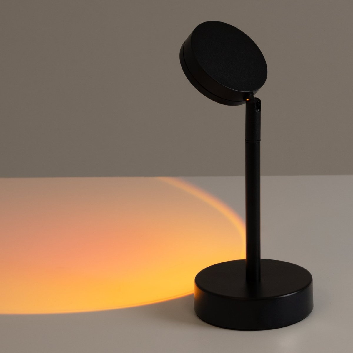 Lámpara de mesa "FLIC" 5W- Efecto atardecer - Sunset Lamp - Barcelona Led-Decoración