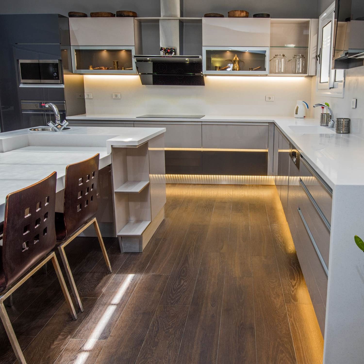 Perfil tira LED de superficie para esquinas - Con difusor - Kit completo - 15,8x15,8mm - Tira LED ≤10 mm - 1 metro (4)