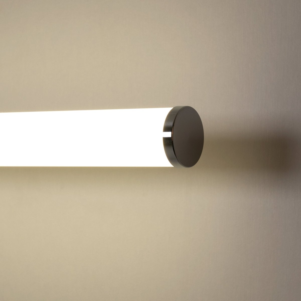 Aplique LED tubular para baño - 8W - 720lm - IP44 - 60cm - Barcelona Led-