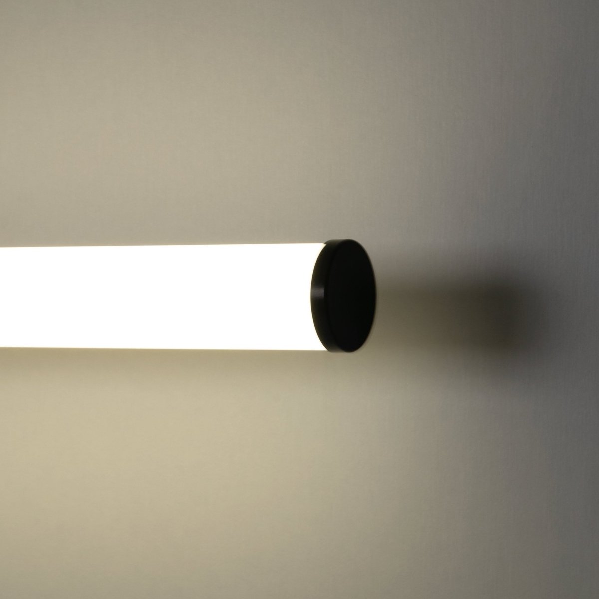 Aplique LED tubular para baño - 8W - 720lm - IP44 - 60cm - Barcelona Led-