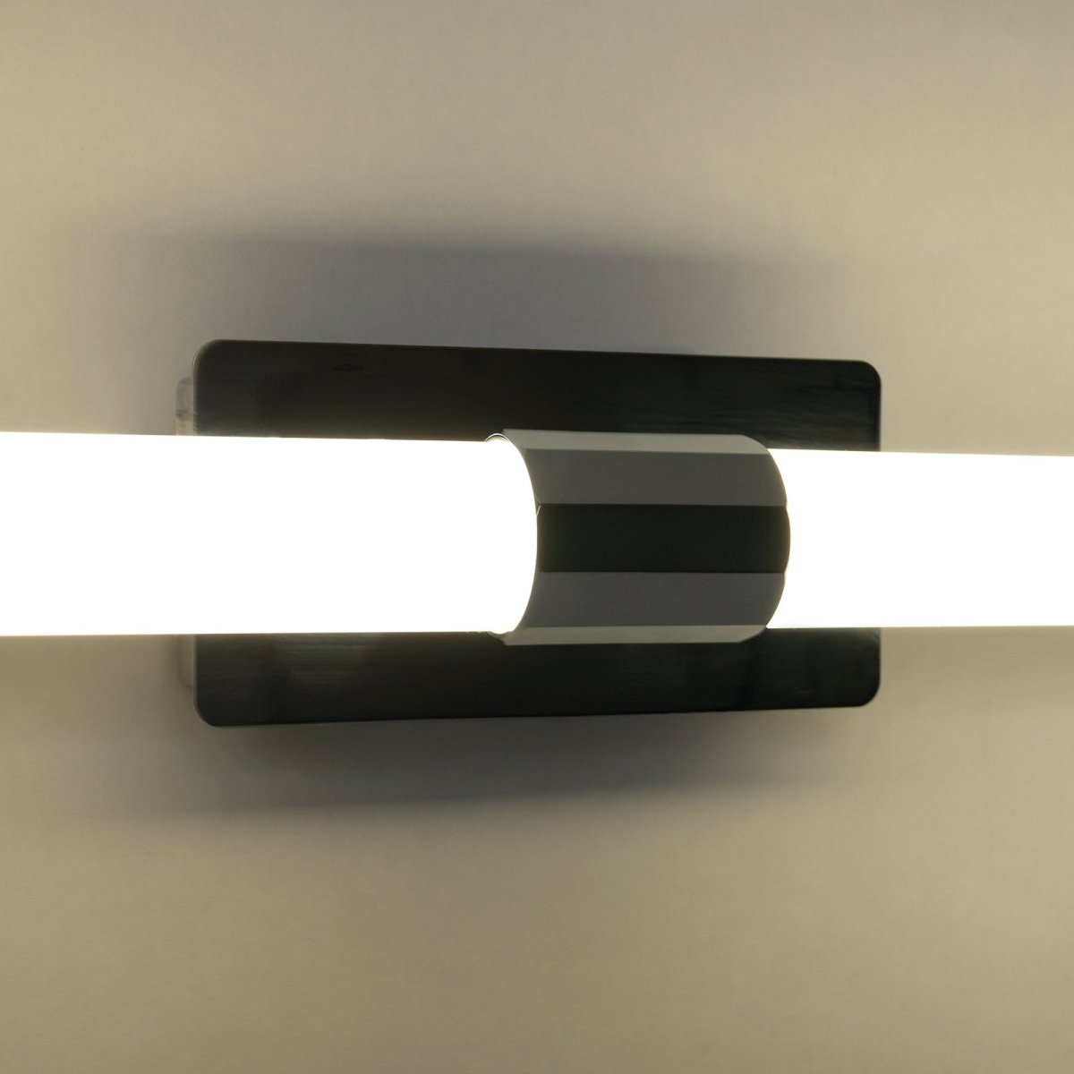 Aplique LED tubular para baño - 8W - IP44 - 60cm - Barcelona Led-