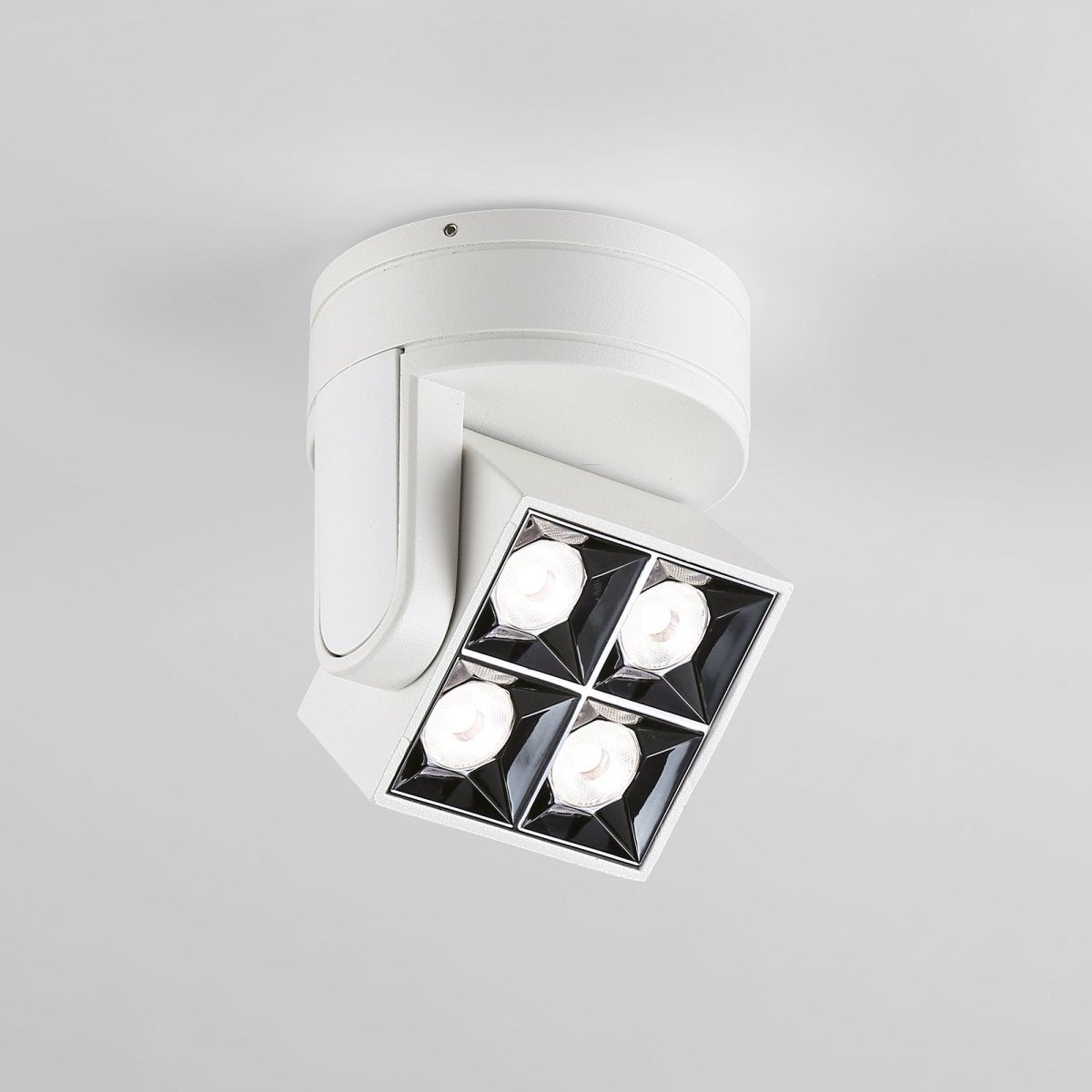 Aplique techo LED cuadrado orientable 8W - CCT - UGR18 - Chip OSRAM - Driver KGP - Barcelona Led-Decoración