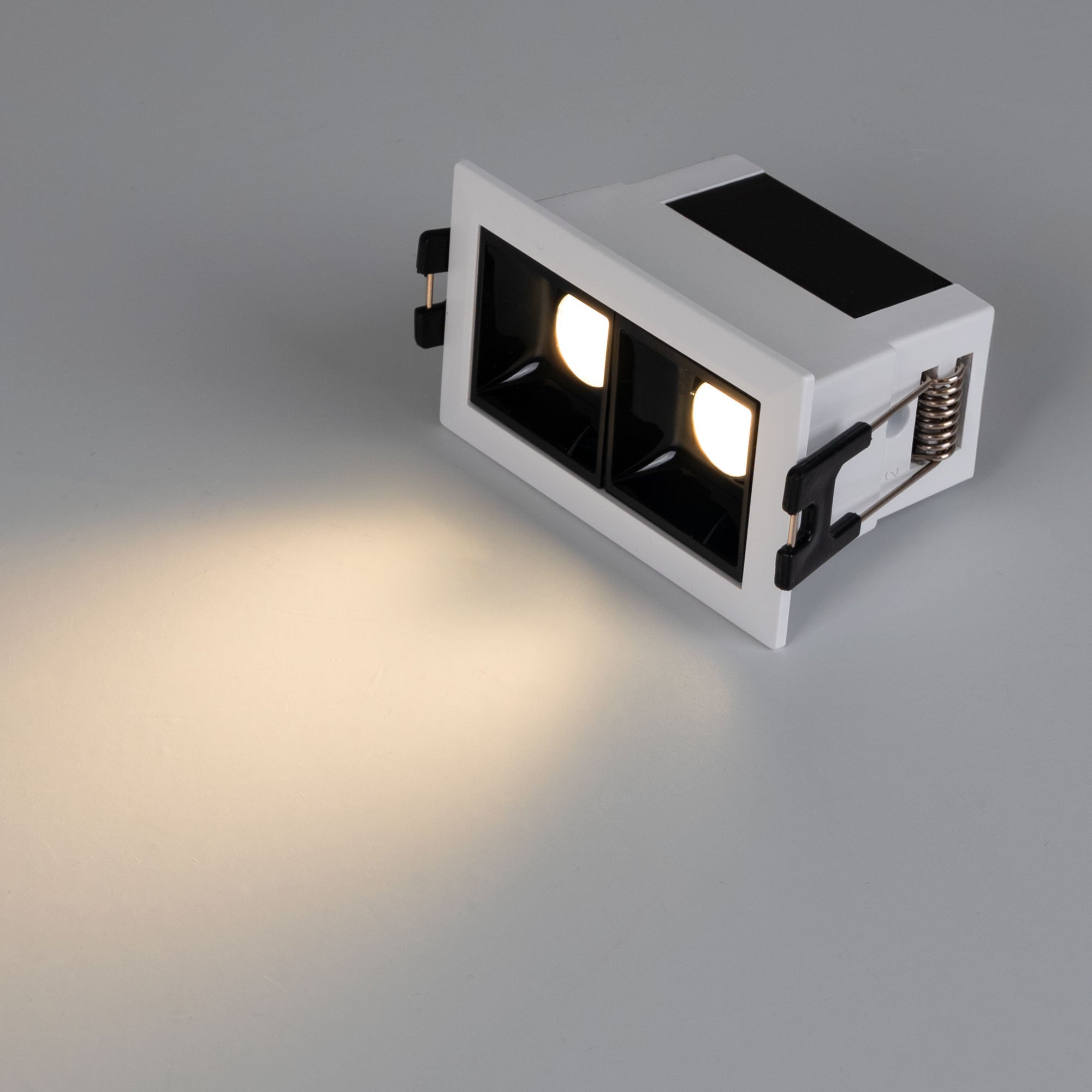 Foco lineal LED empotrable 4W - CCT - UGR18 - CRI90 - IP20 (3)
