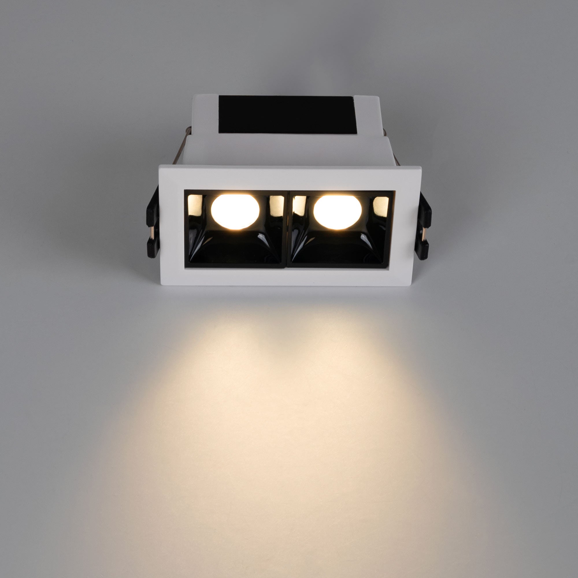 Foco lineal LED empotrable 4W - CCT - UGR18 - CRI90 - IP20 (5)